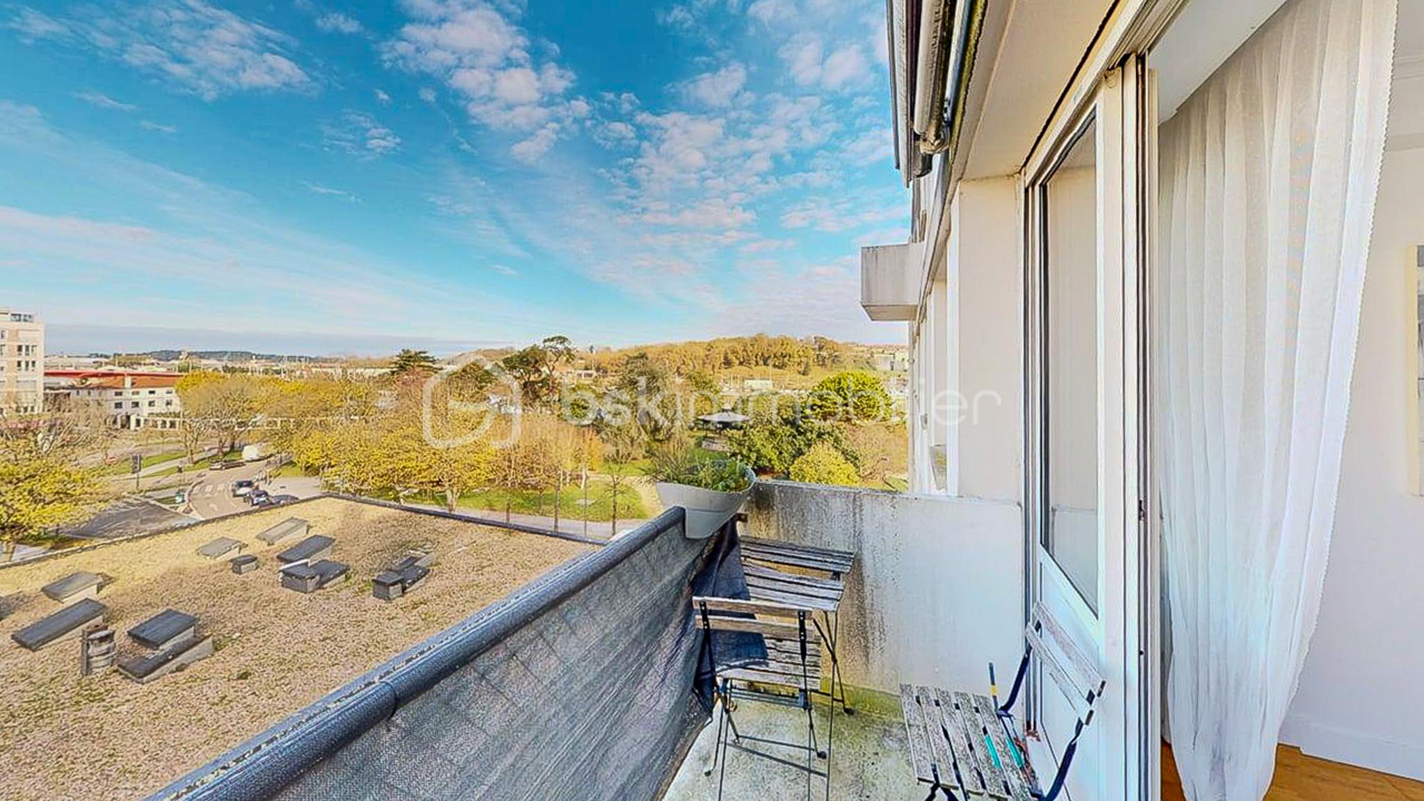 Appartement de 102 m² - T4-avec-balcon-Centre-ville-de-Bayonne-11282025_143539.jpg