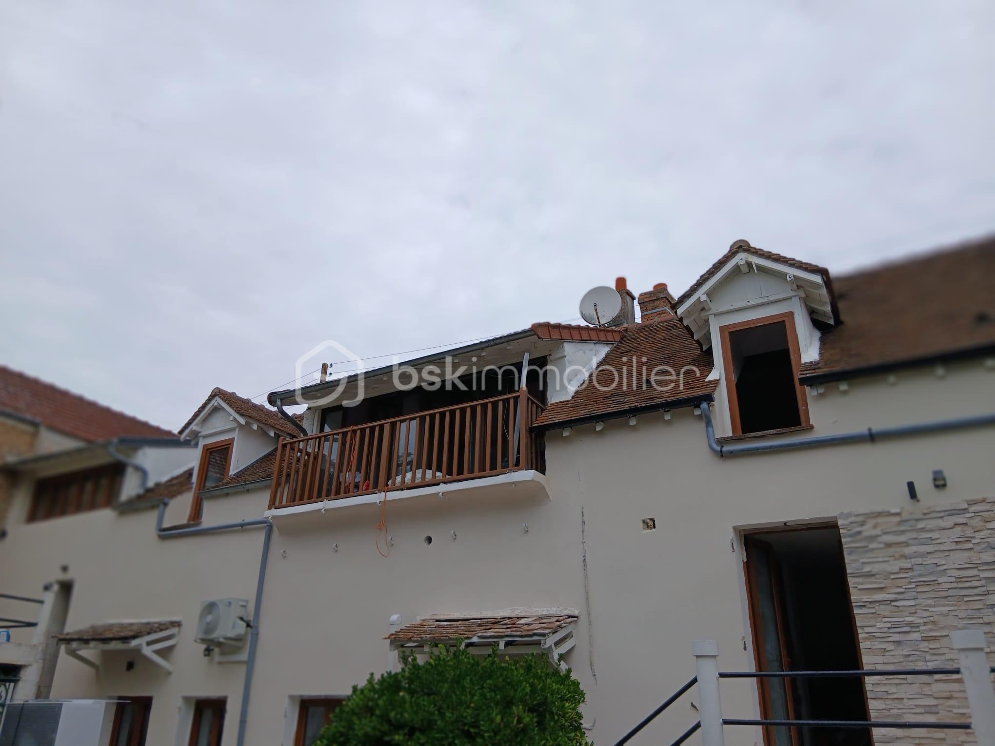 Maison 8 pièces 149 m² · à Vaux-le-Penil · 149 m² · 389 000 €