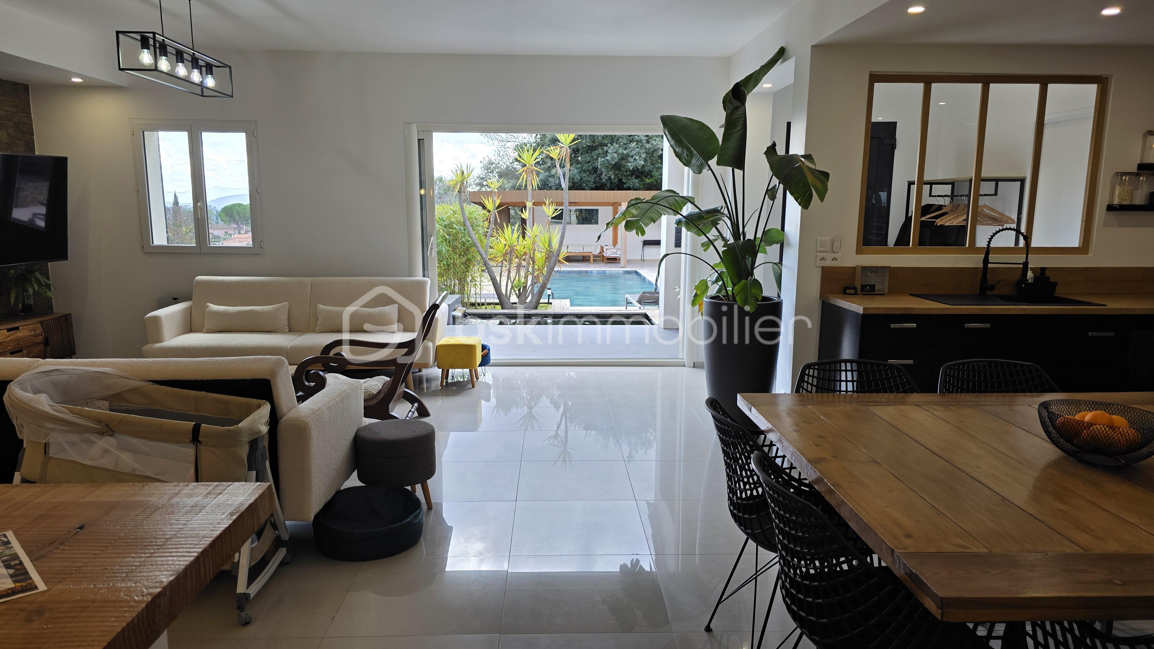 Maison contemporaine de 150 m² - 63017.jpg