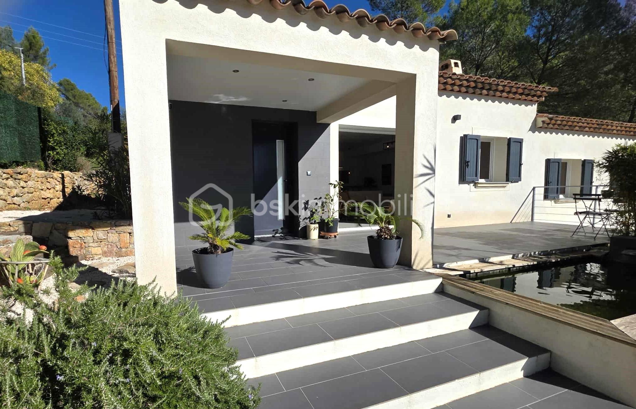 Maison contemporaine de 150 m² - 403c1398-fb64-4f85-aba4-549df4b3464f.jpg