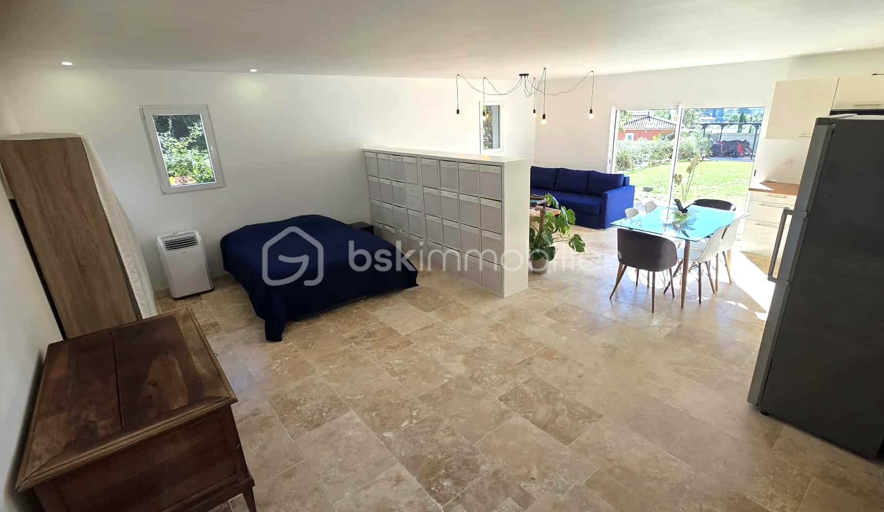 Maison contemporaine de 150 m² - 040cfbfe-c7a9-4846-8dfb-644f21639e95.jpg