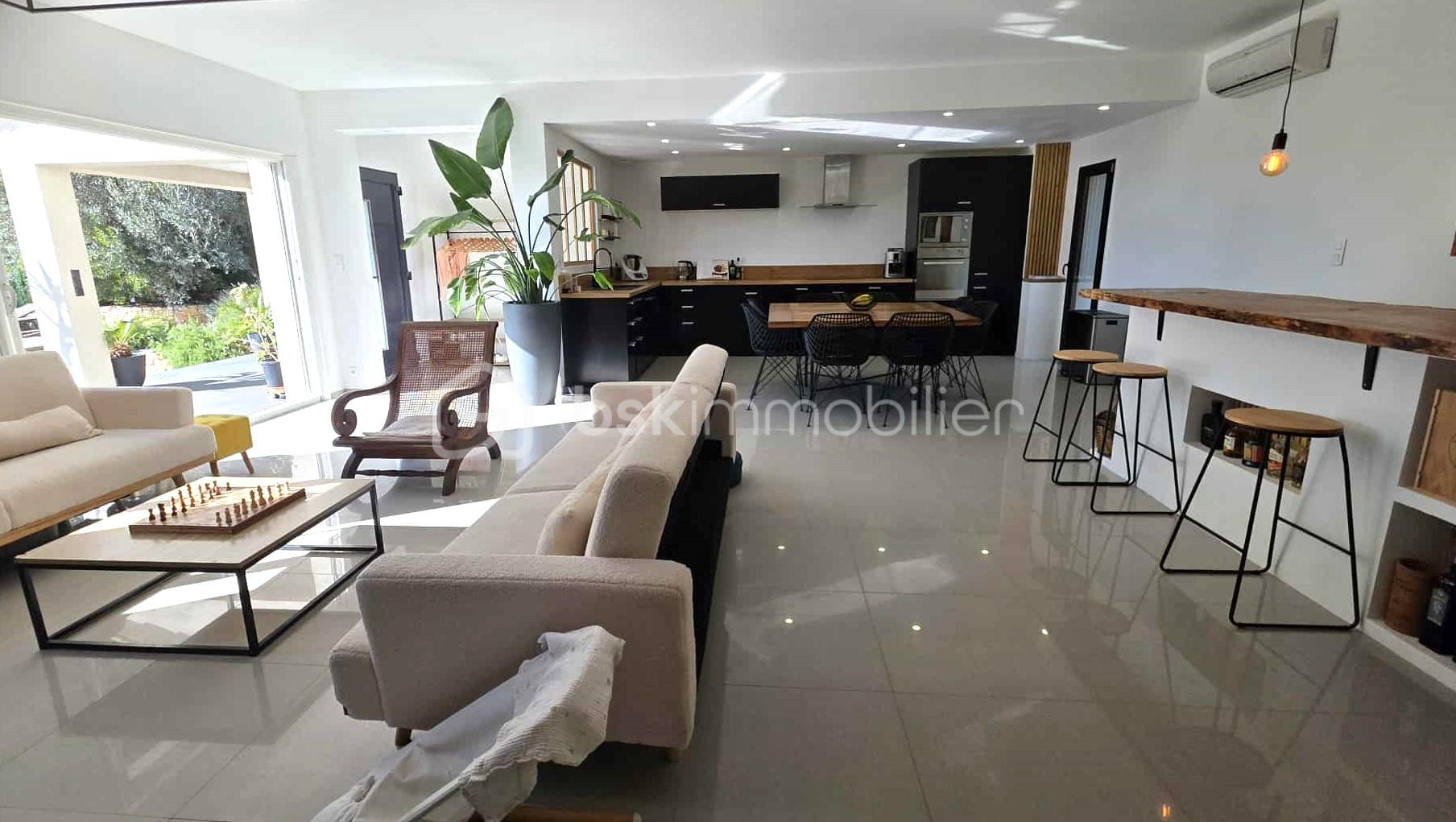 Maison contemporaine de 150 m² - 41d0a67a-8ad8-4cd8-a827-2338ef8f30f0.jpg