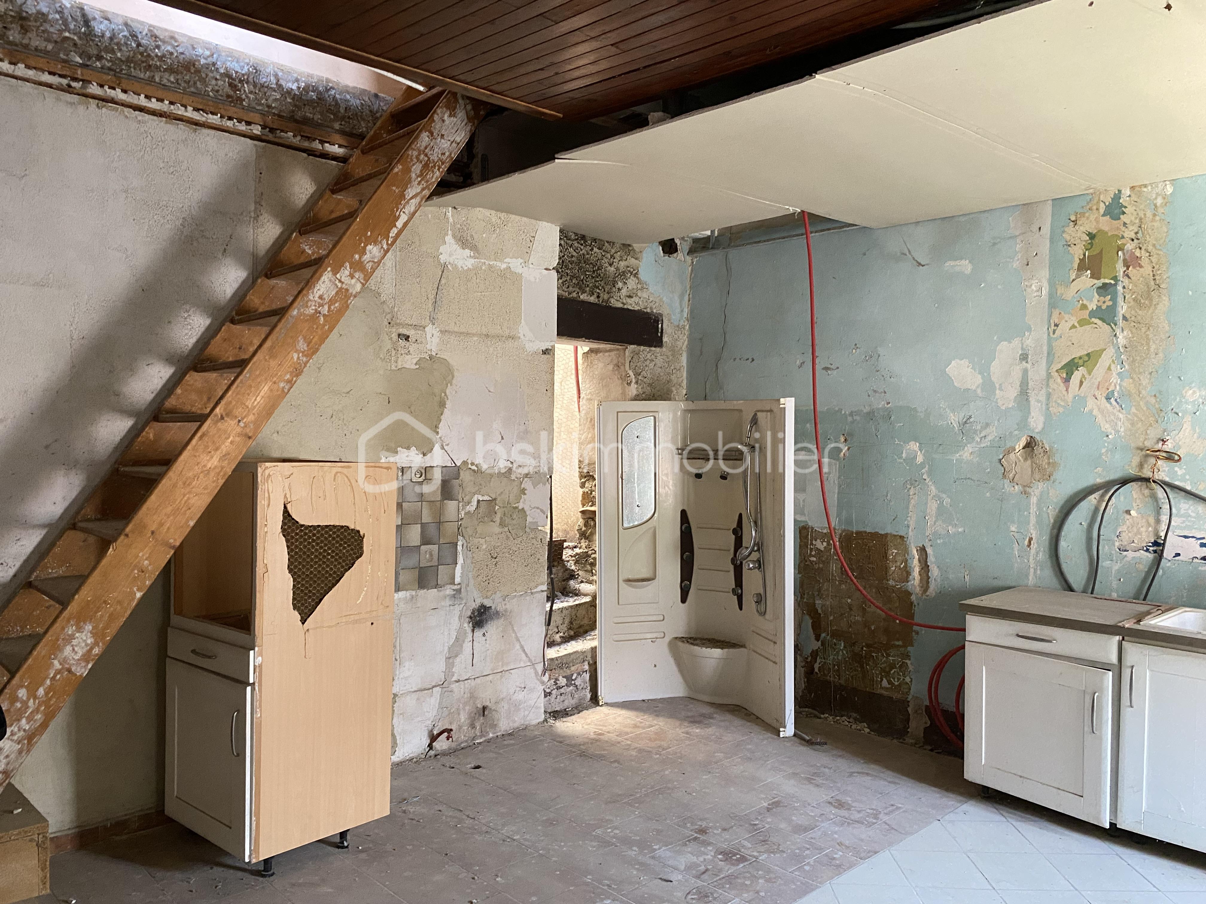 Appartement 3 pièces 54 m² · à Pont-Saint-Esprit · 54 m² · 39 000 €