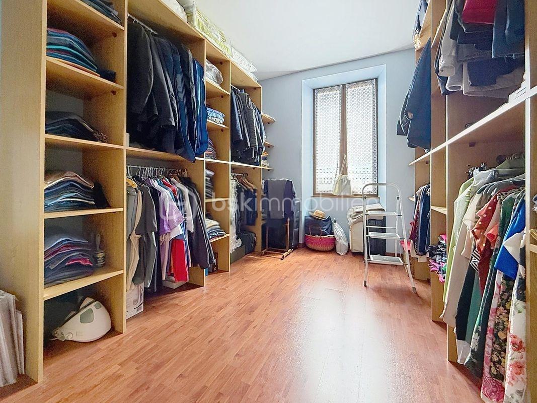 Maison de 223 m² - photo 6.jpg