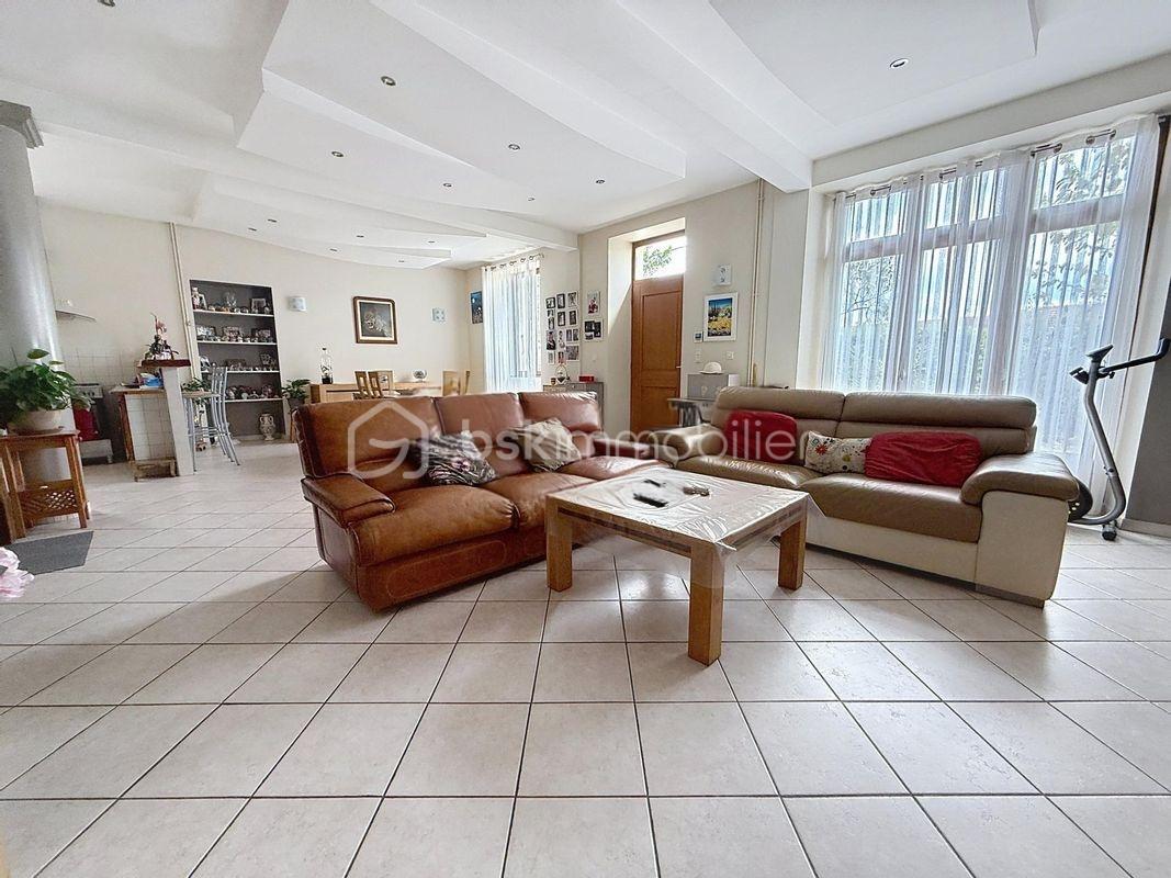 Maison de 223 m² - photo 4.jpg