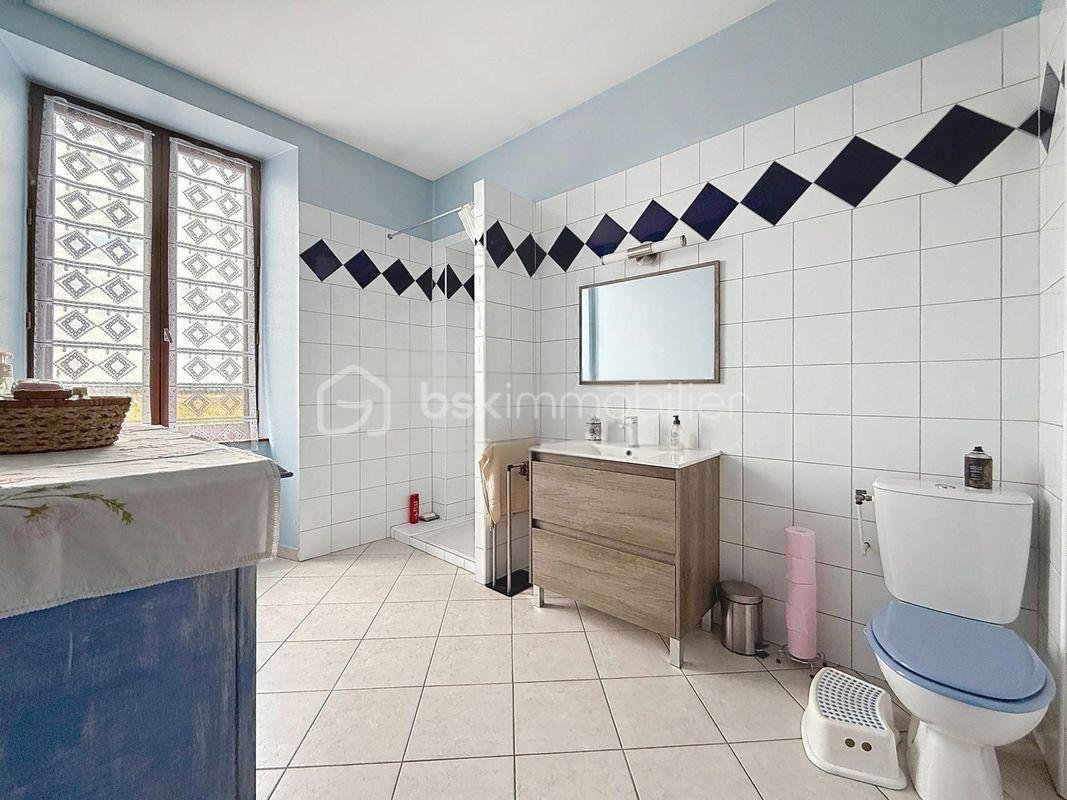 Maison de 223 m² - photo 2.jpg