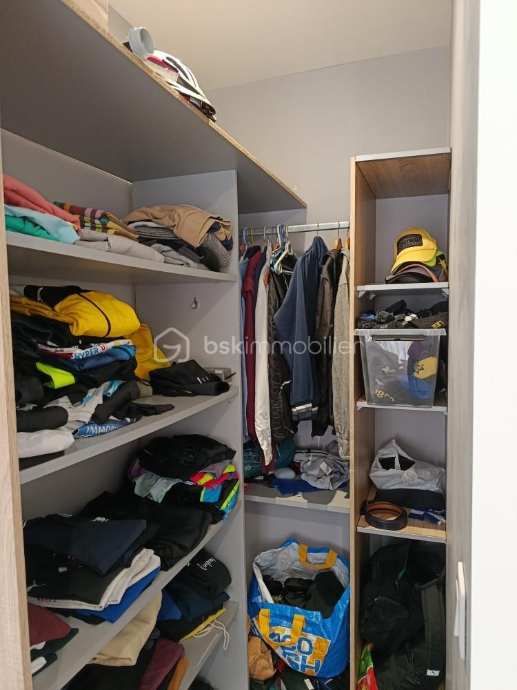 Maison traditionnelle de 102 m² - CH RDC DRESSING.jpg