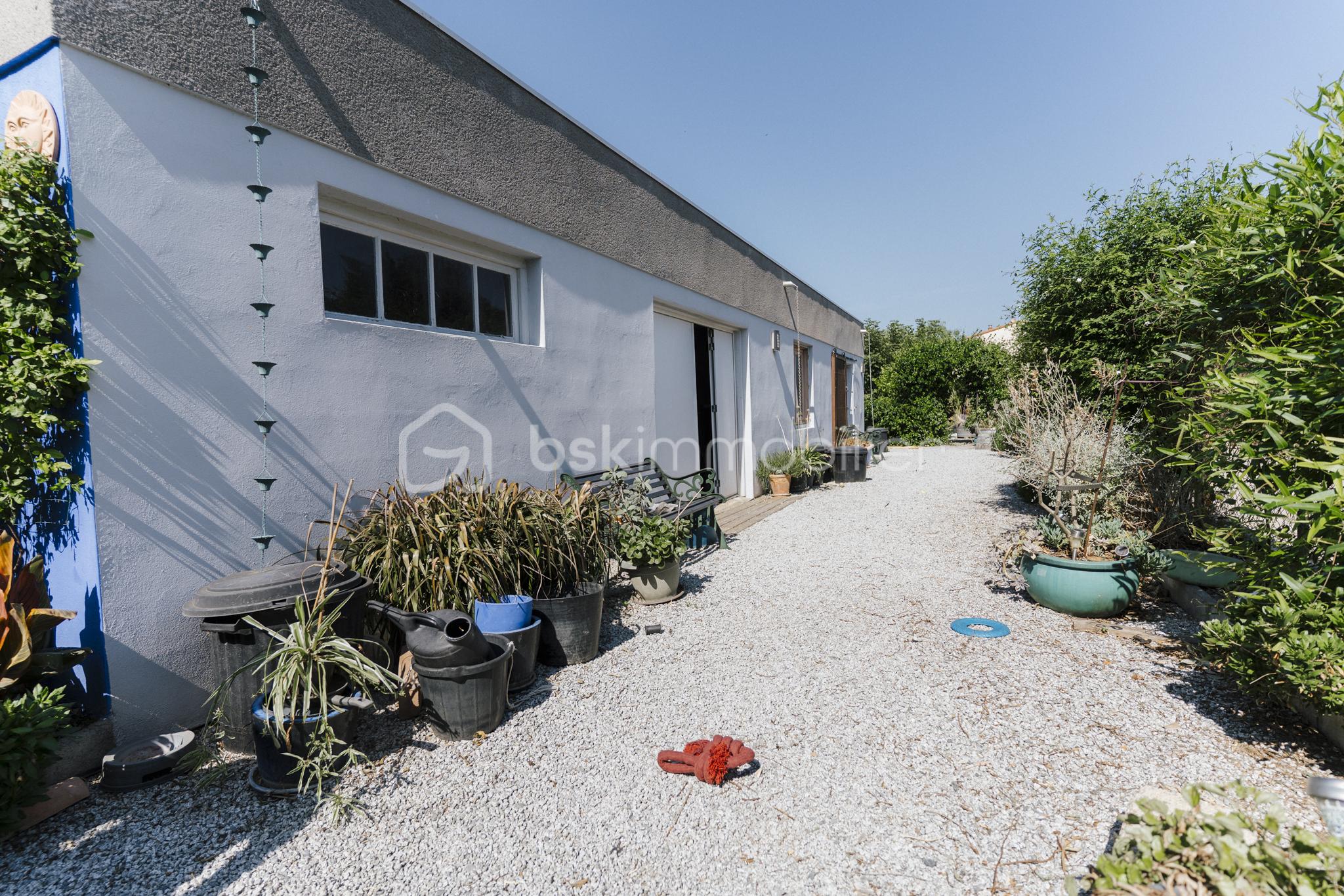 MAISON BAGES JARDIN GRAND GARAGE-20.jpg