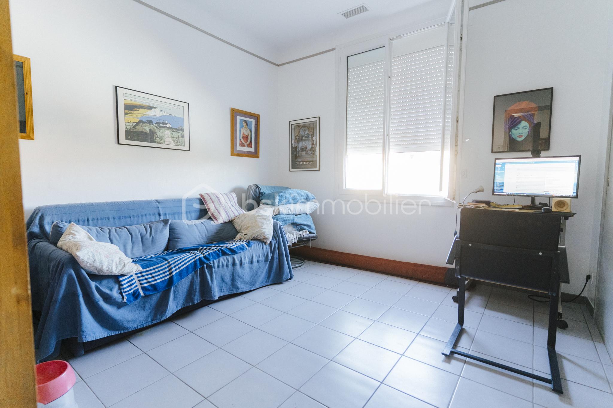 MAISON BAGES JARDIN GRAND GARAGE.jpg