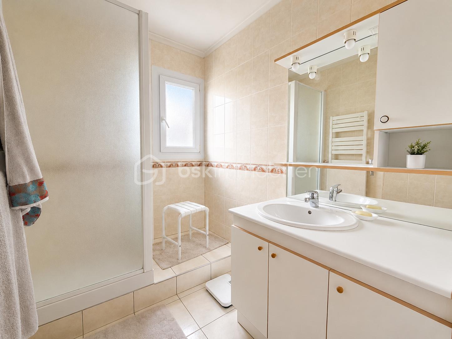 Salledebain.png
