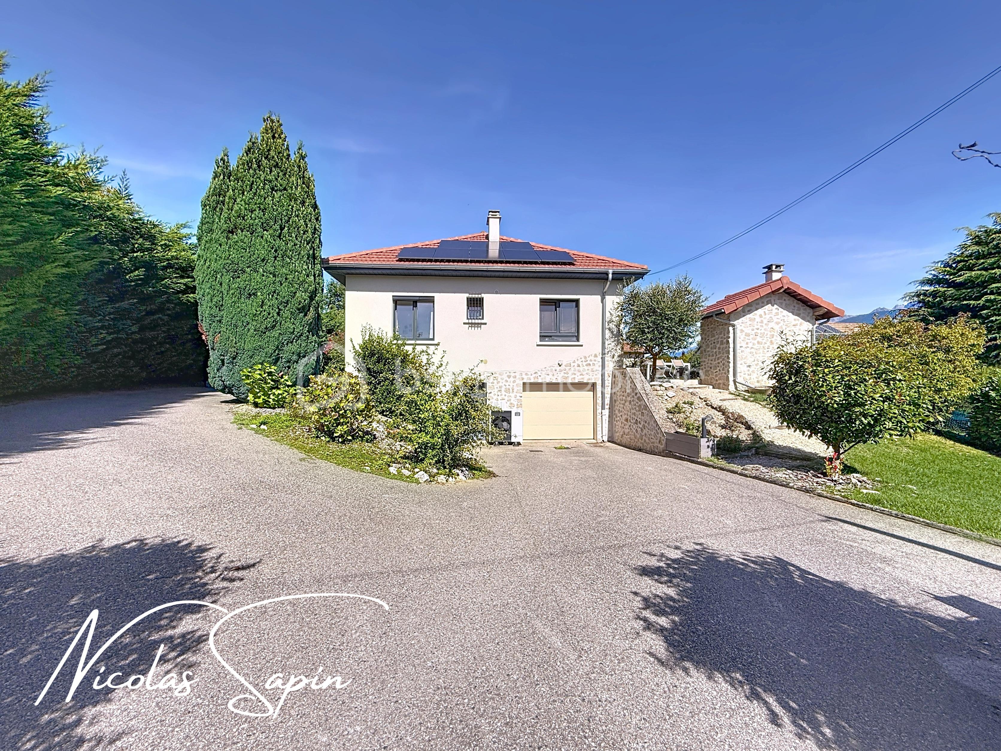 Maison de 160 m² - jarrie_00001.jpg