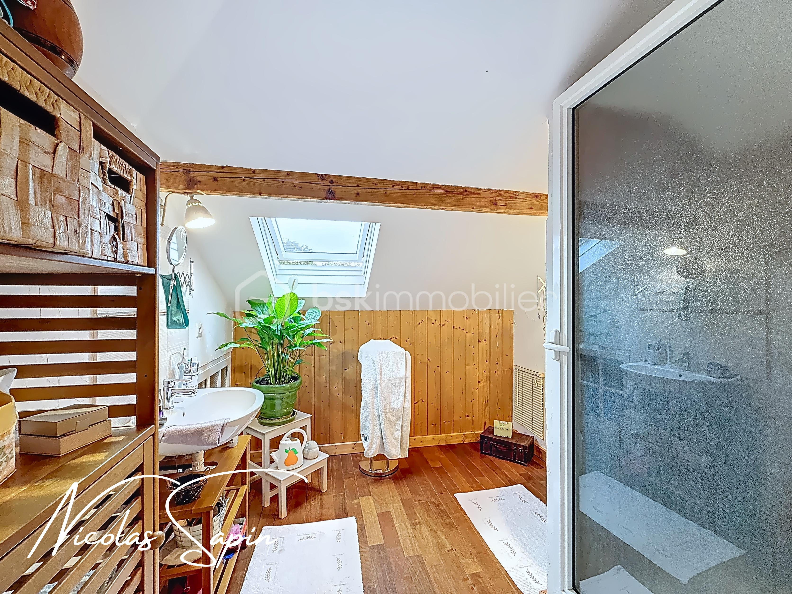 Maison de 160 m² - jarrie_00009.jpeg