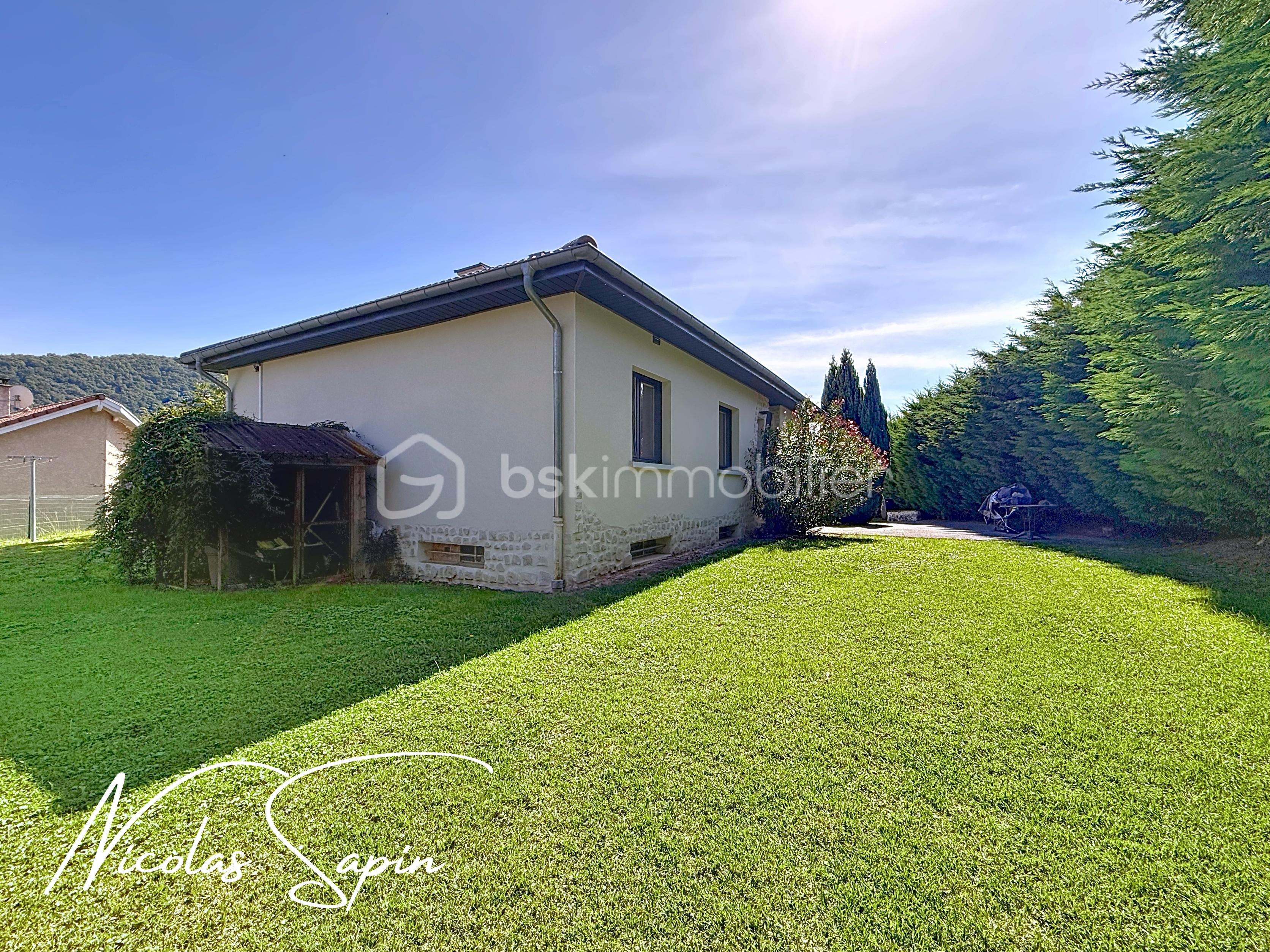 Maison de 160 m² - jarrie_00003.jpg