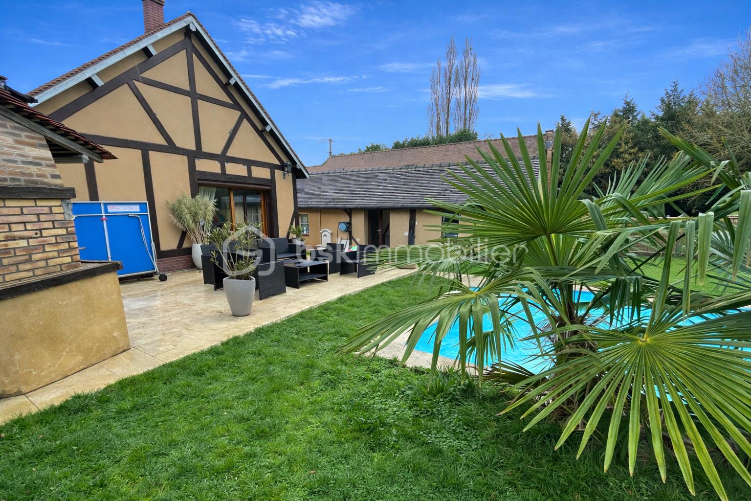 Maison de 184 m² - FD696628-1FD4-48EA-B15F-25FD781EAEBE.PNG