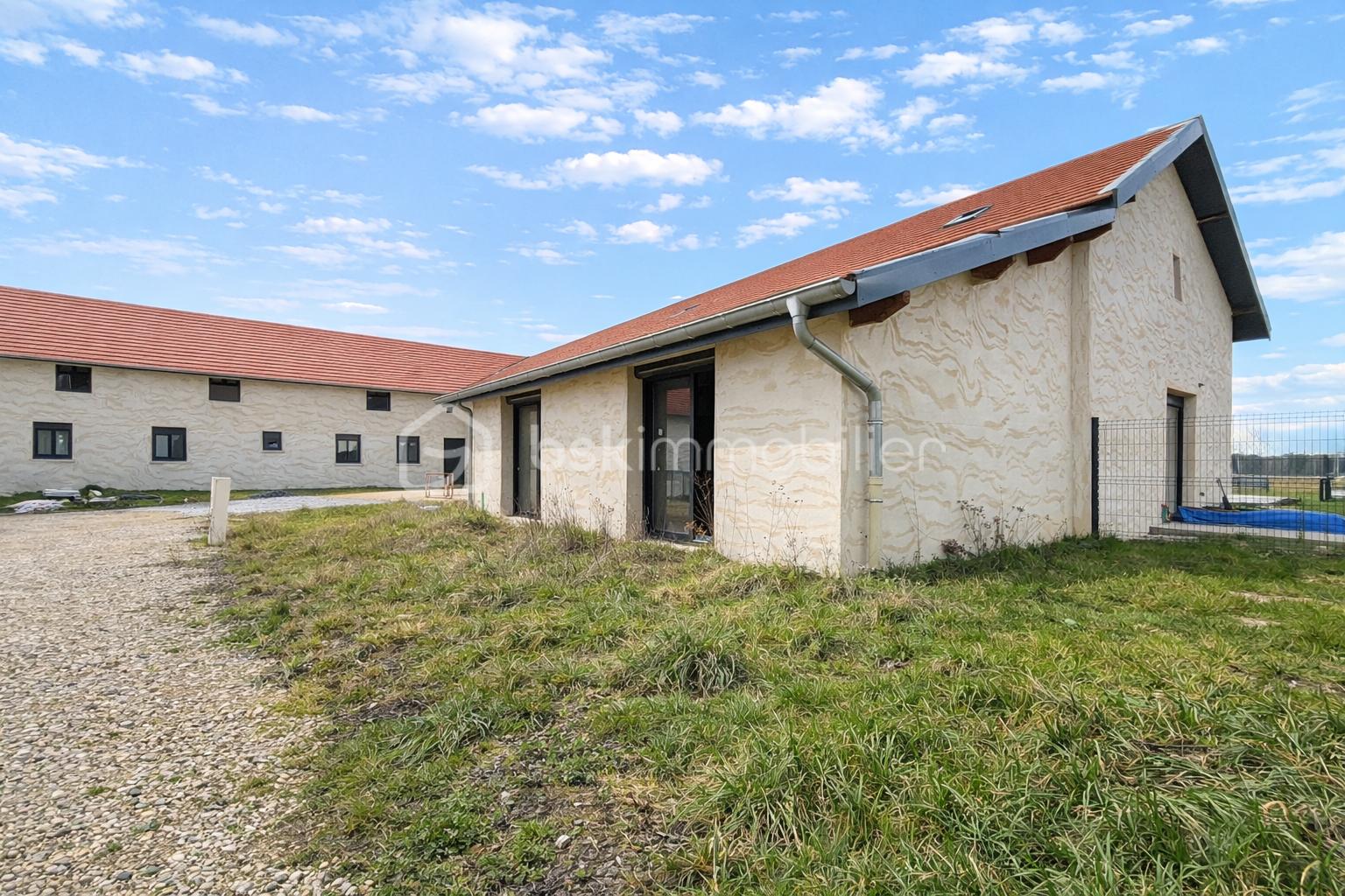 Duplex de 108 m² - 55A14678-8303-4DC9-93D0-0C006CC69E74.PNG