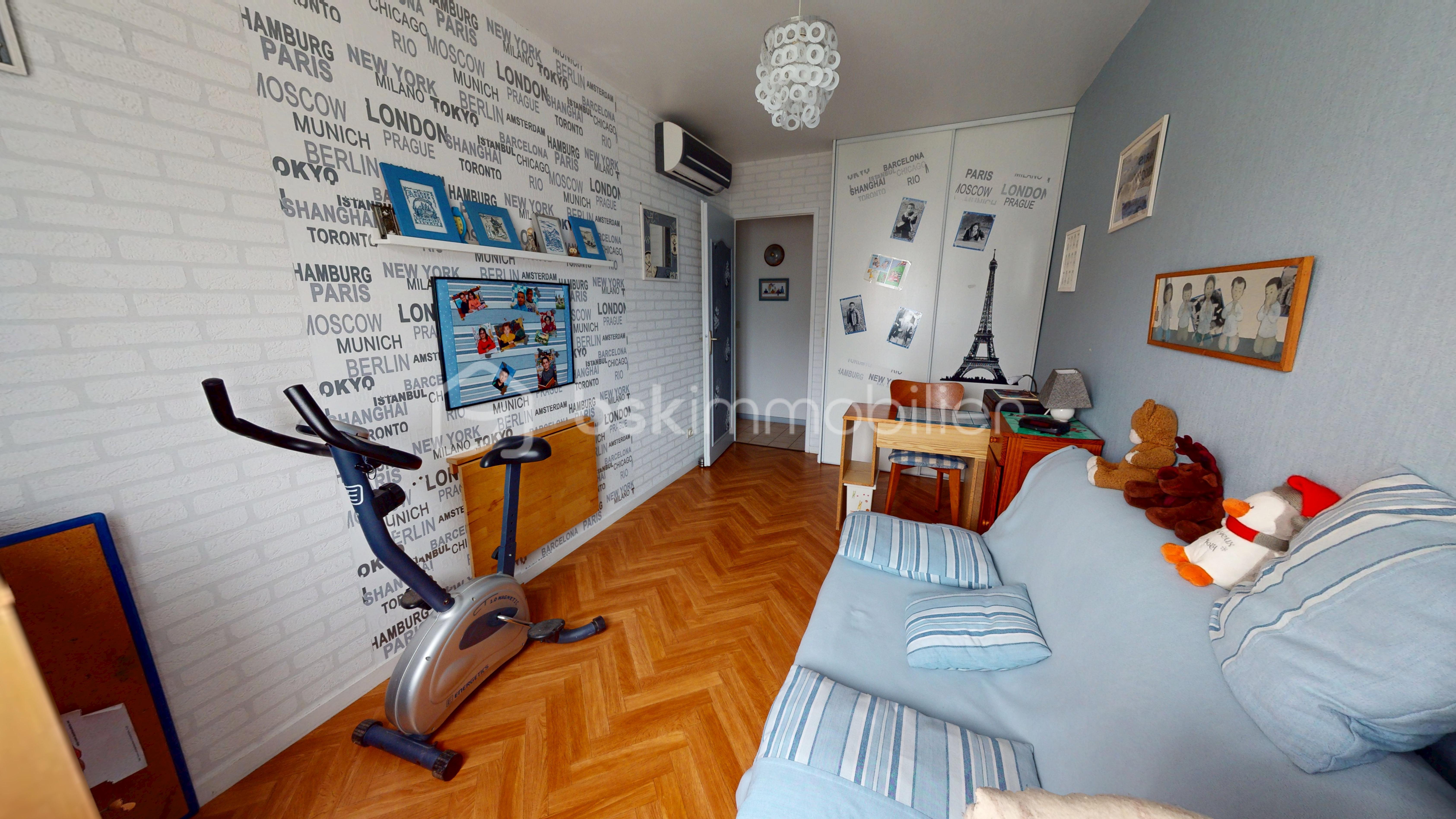 Pavillon de 70 m² - 10042025_121504.jpg