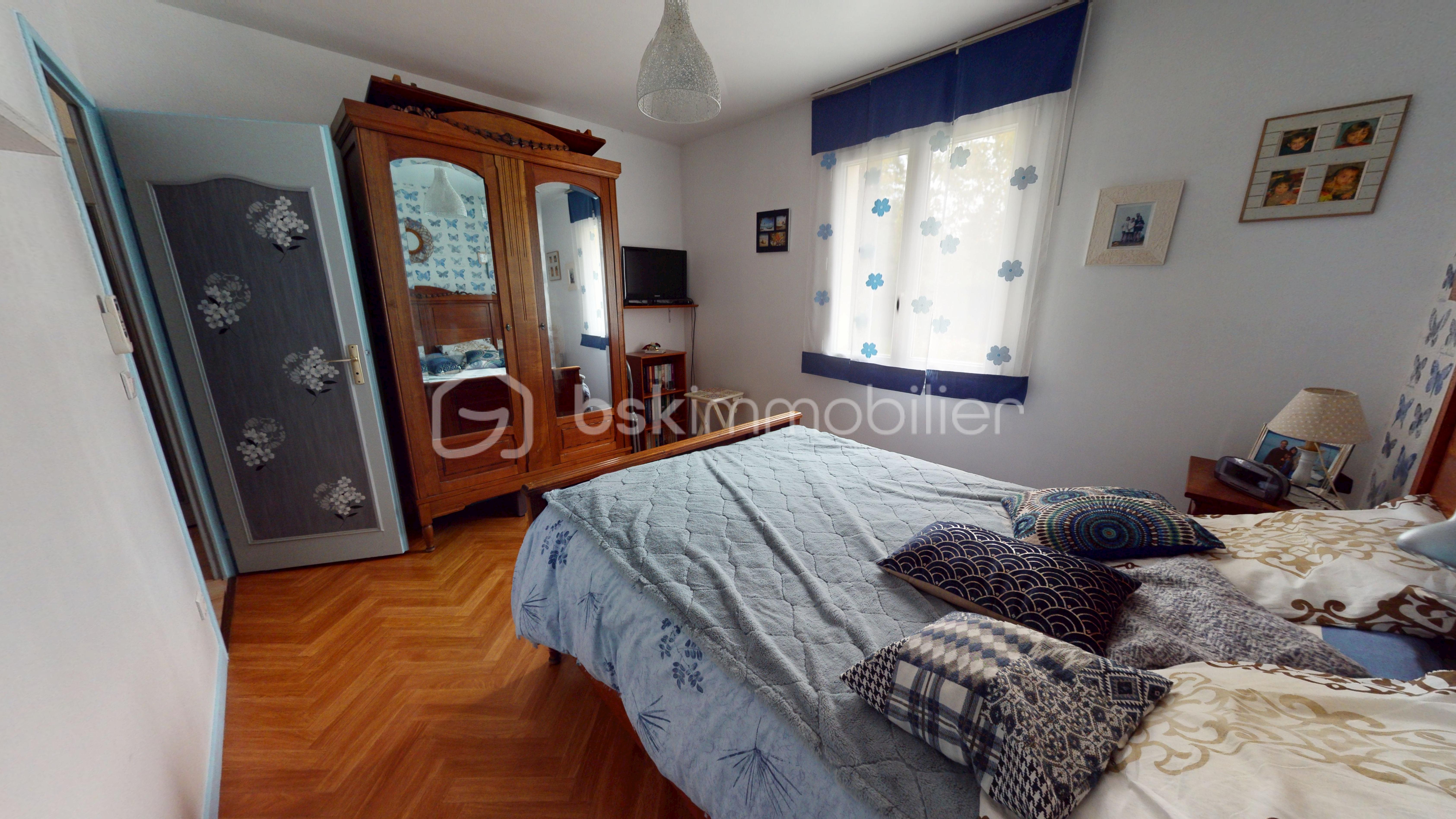 Pavillon de 70 m² - 10042025_121406.jpg