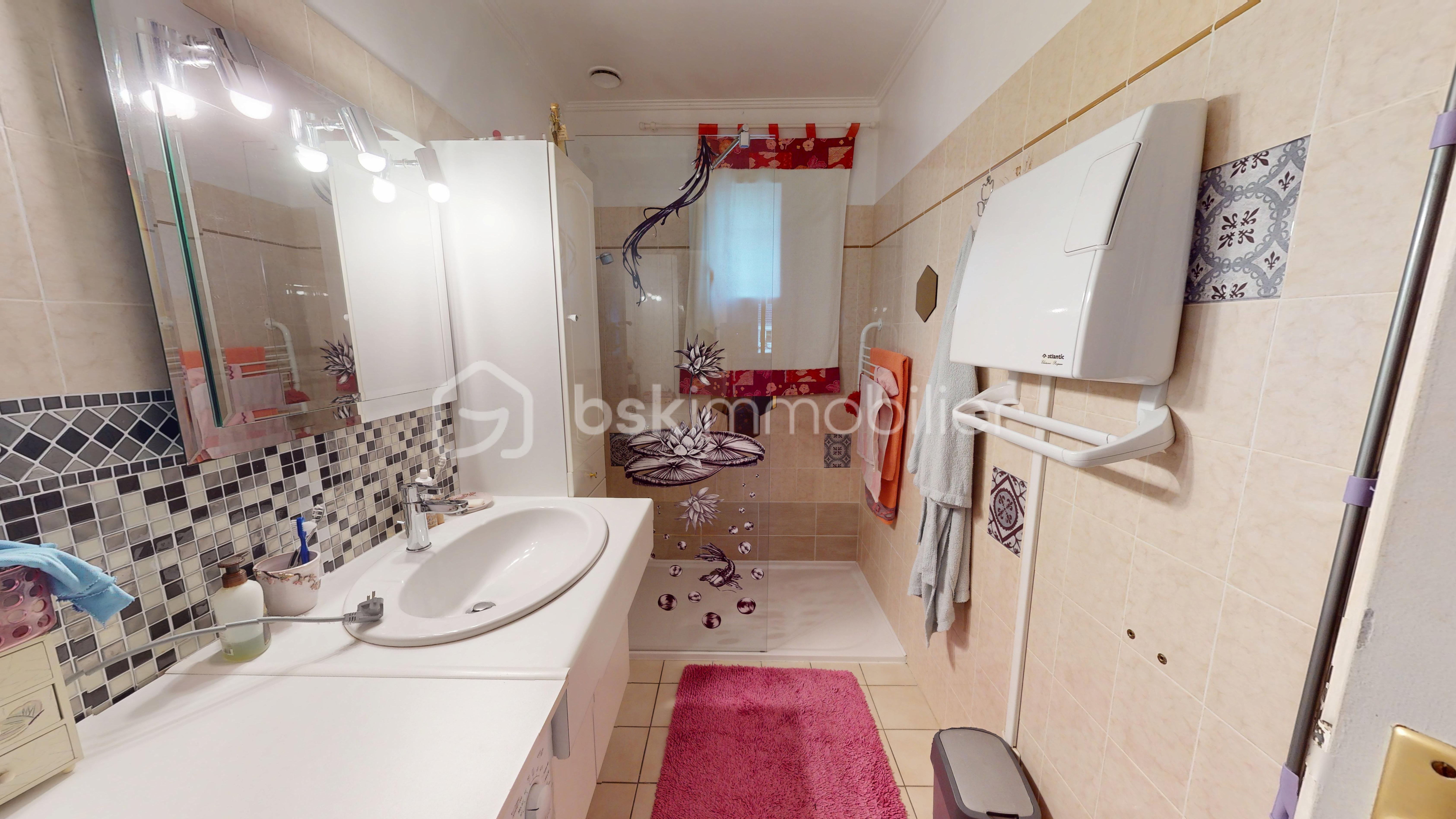 Pavillon de 70 m² - 10042025_121317.jpg