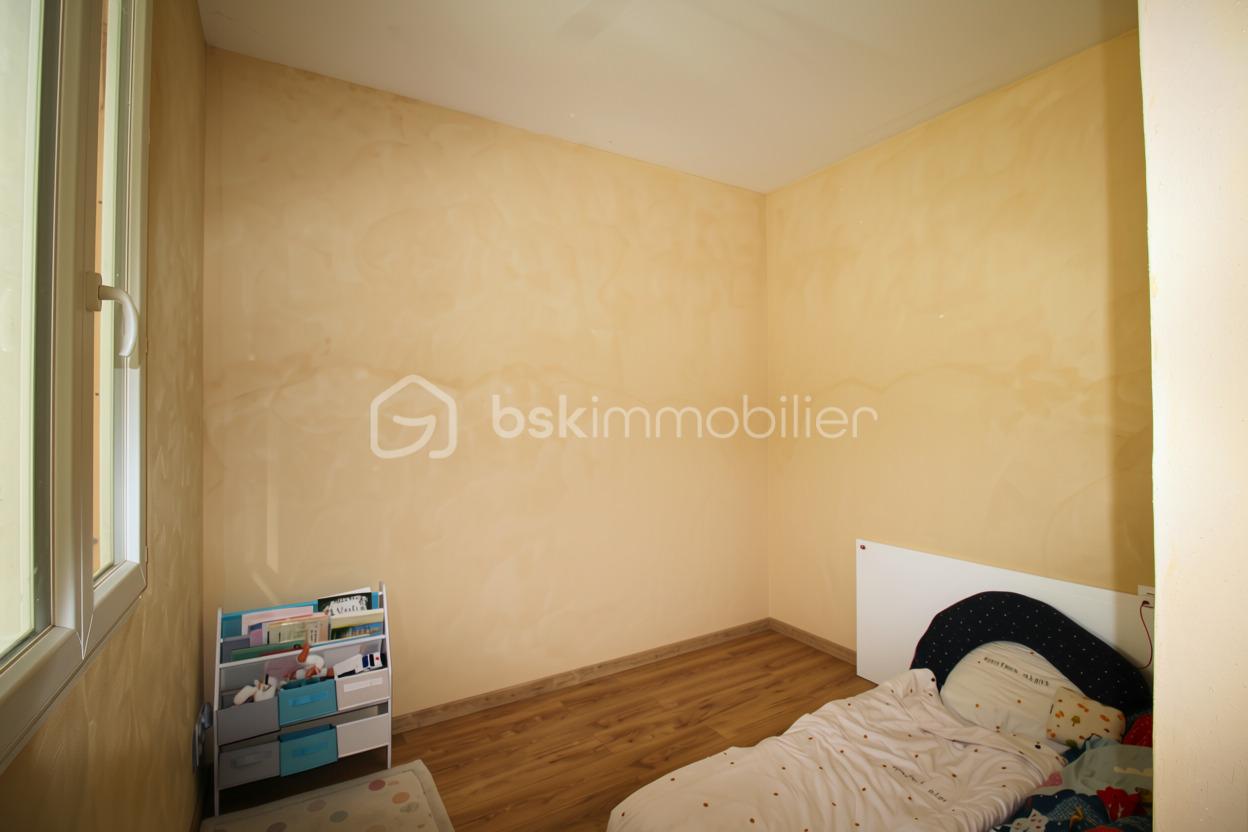 R+1 CHAMBRE - SALON.jpg