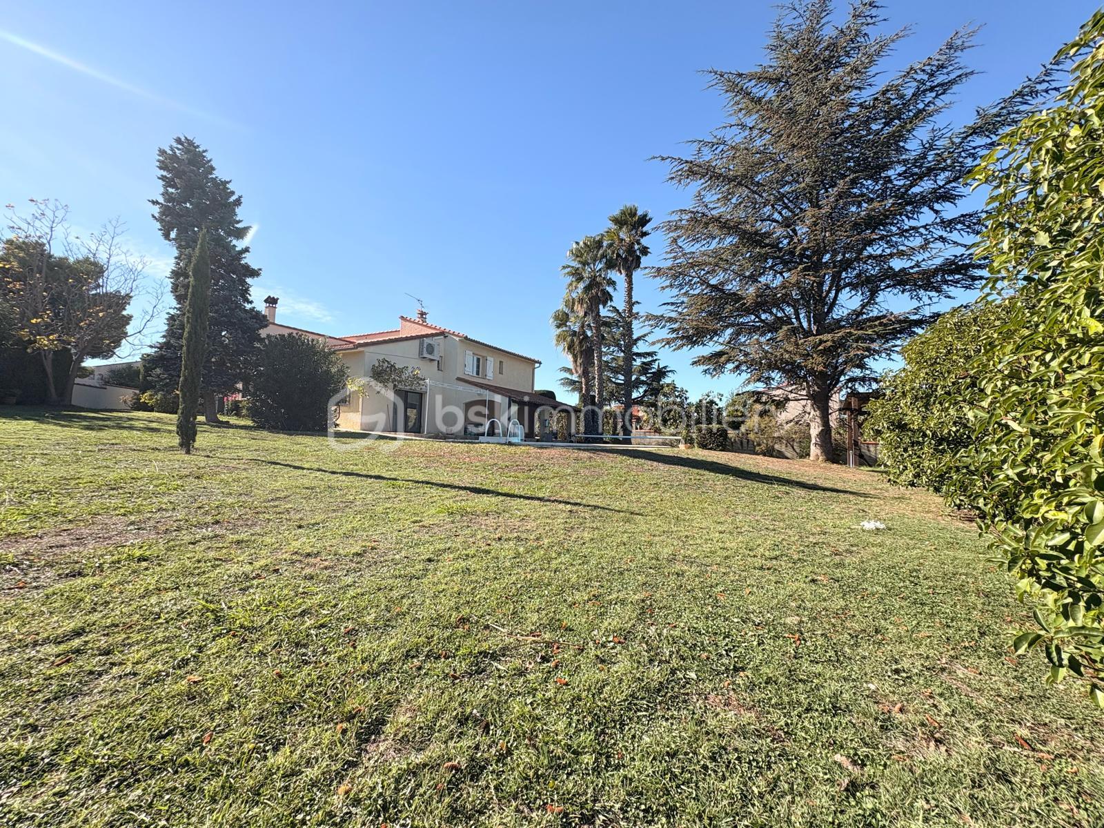 Maison de 140 m² - WhatsApp Image 2025-10-28 à 08.14.19_40198d24.jpg