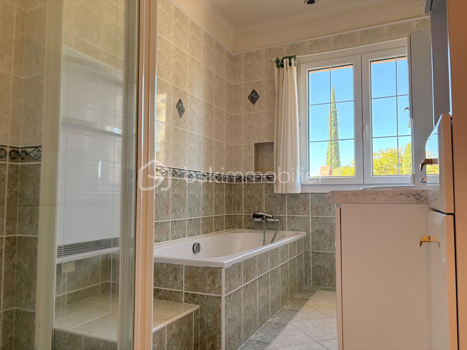 Maison de 140 m² - WhatsApp Image 2025-10-28 à 08.14.17_555b9620.jpg