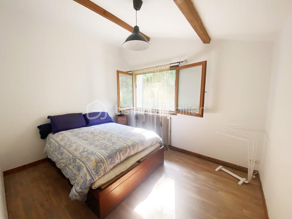 Maison de 450 m² - maison-grezieu-la-varenne-craponne-dependance-chambre.jpg