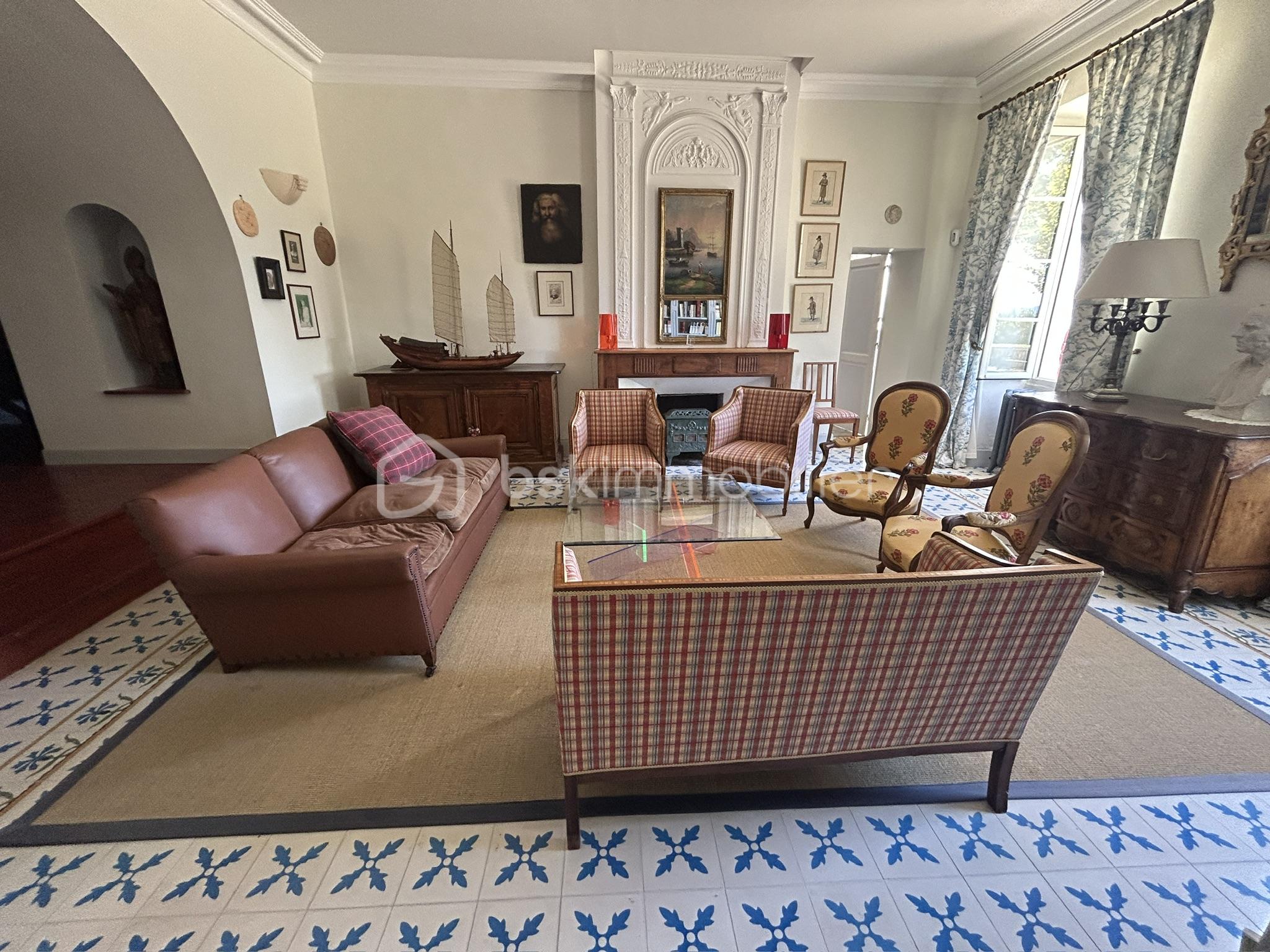 Maison de 722,60 m² - B9E4BCCC-DFA1-4D44-A879-AB209B0D6697_1_102_o.jpeg