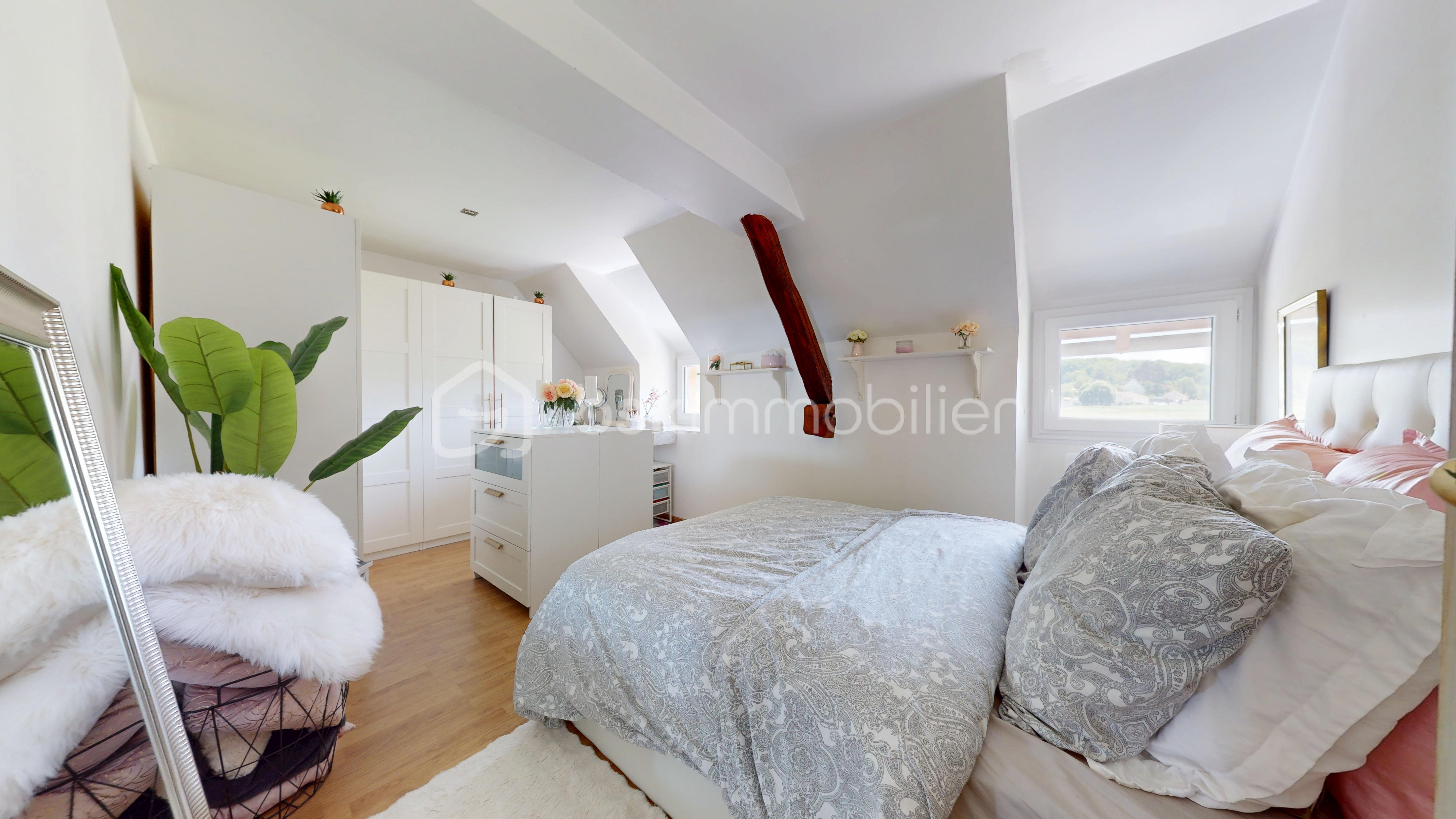Maisonnette-Bouray-sur-Juine-05252026_194920.jpg
