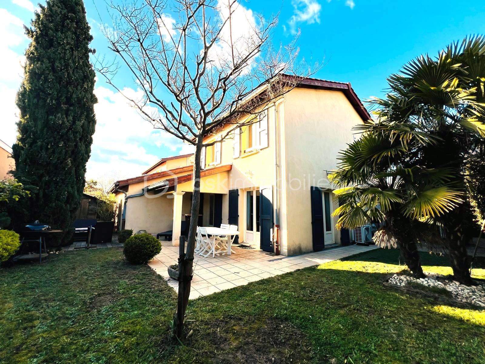 MAISON EXTERIEUR JARDIN.jpeg