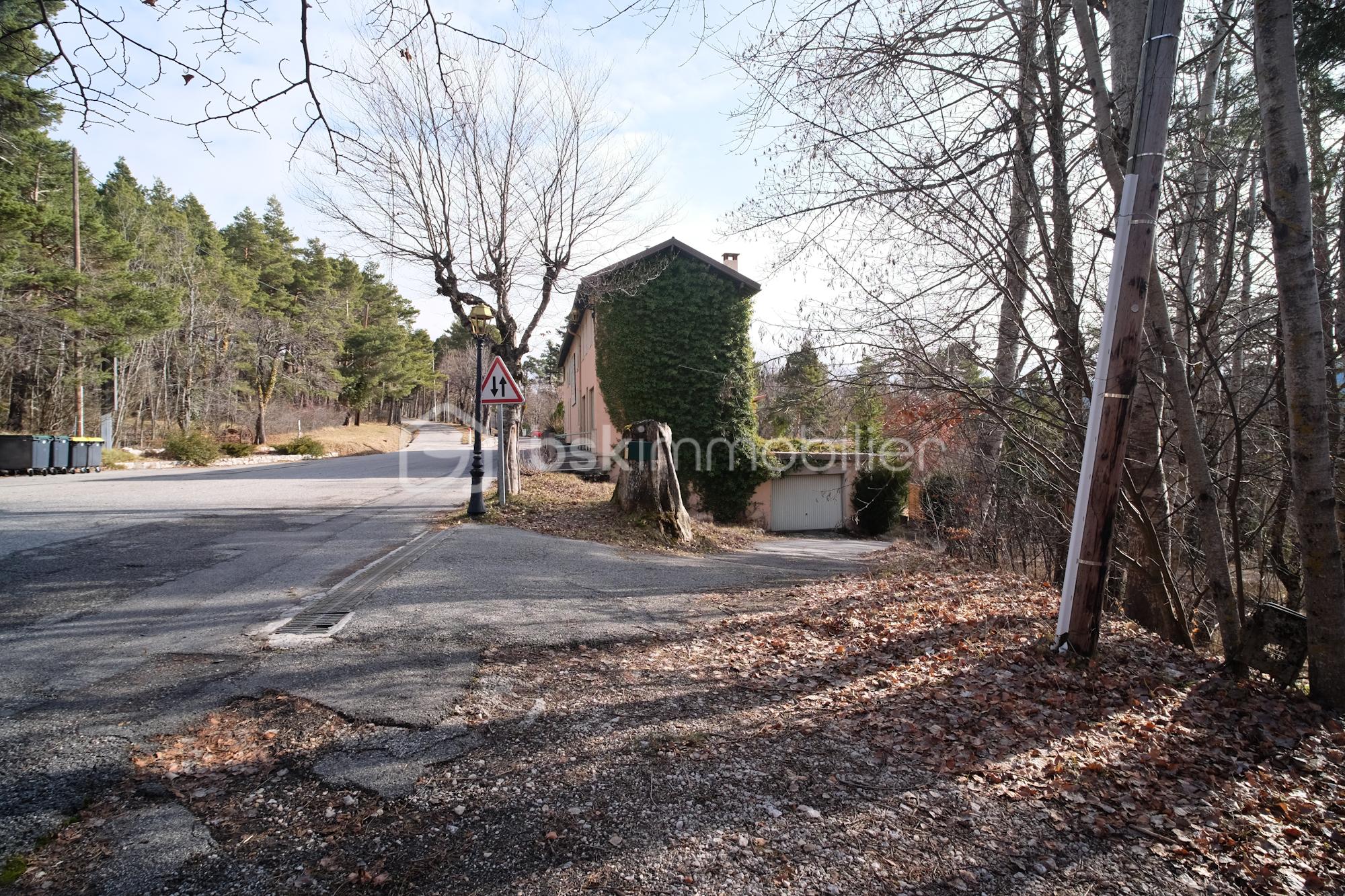 Terrain de 1 370 m² - Terrain_Thorenc-2.jpg