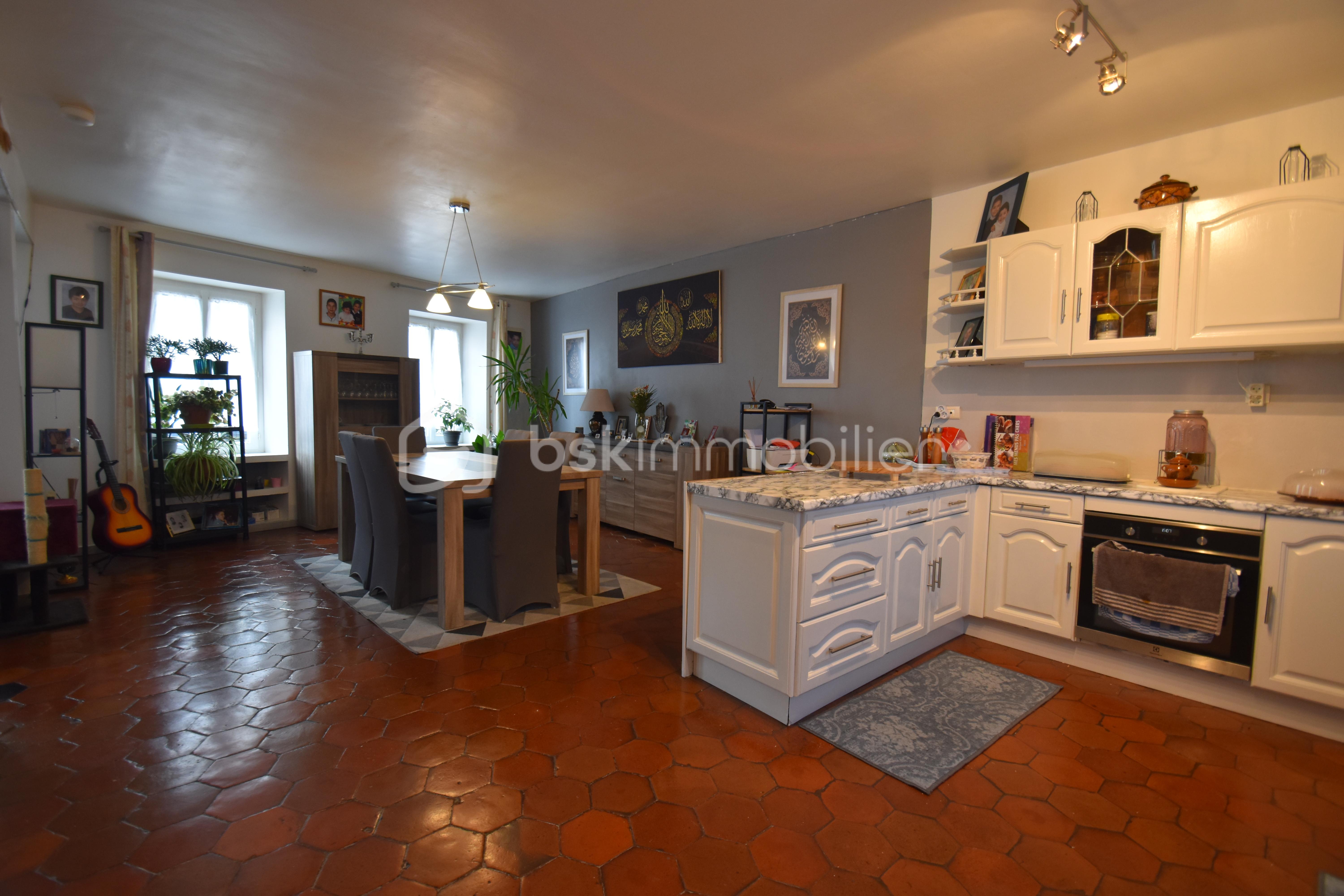 Maison de village de 120 m² - sej3.JPG