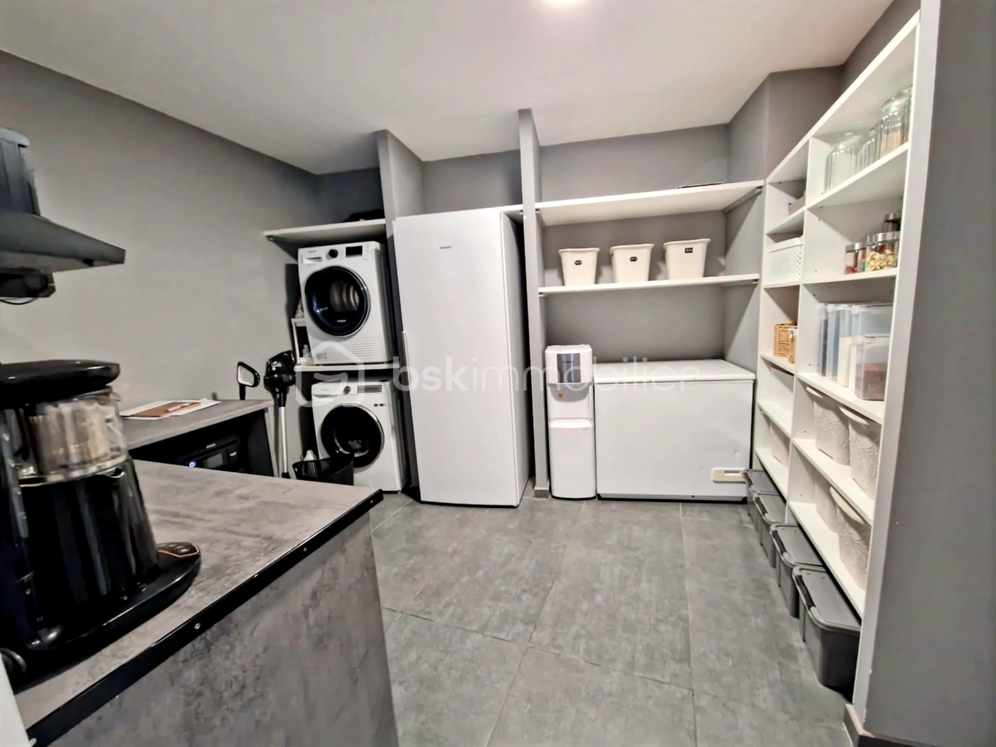 Maison contemporaine de 178 m² - e3611dbc-9f4a-4682-bfad-cb7b31ea4dec.jpg