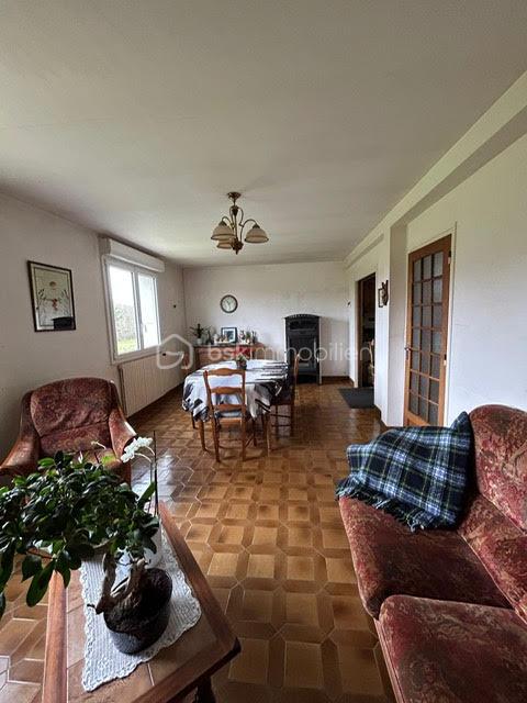 Corps de ferme de 113 m² - piece à vivre maison stang eolen.jpg