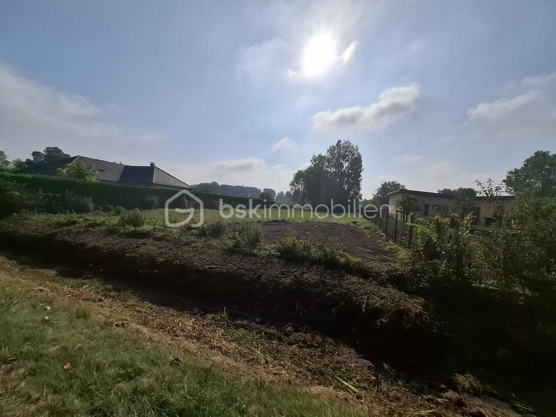Terrain de 1 172 m² - TERRAIN RUE DES CORTINS.jpg