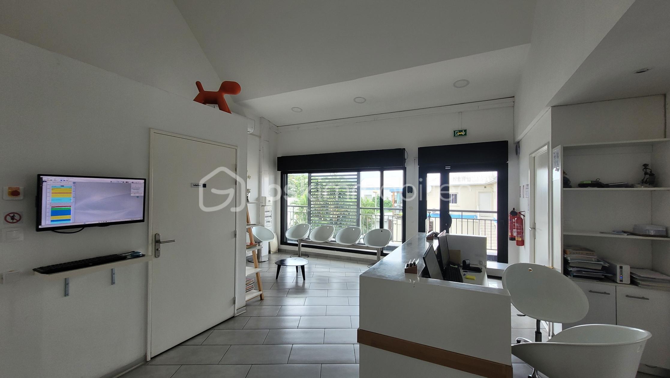 Local d activites de 110 m² - 205246-03.jpg