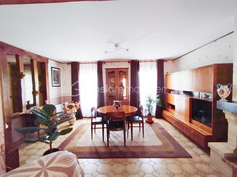 Maison traditionnelle de 170 m² - 1763997543747.jpg