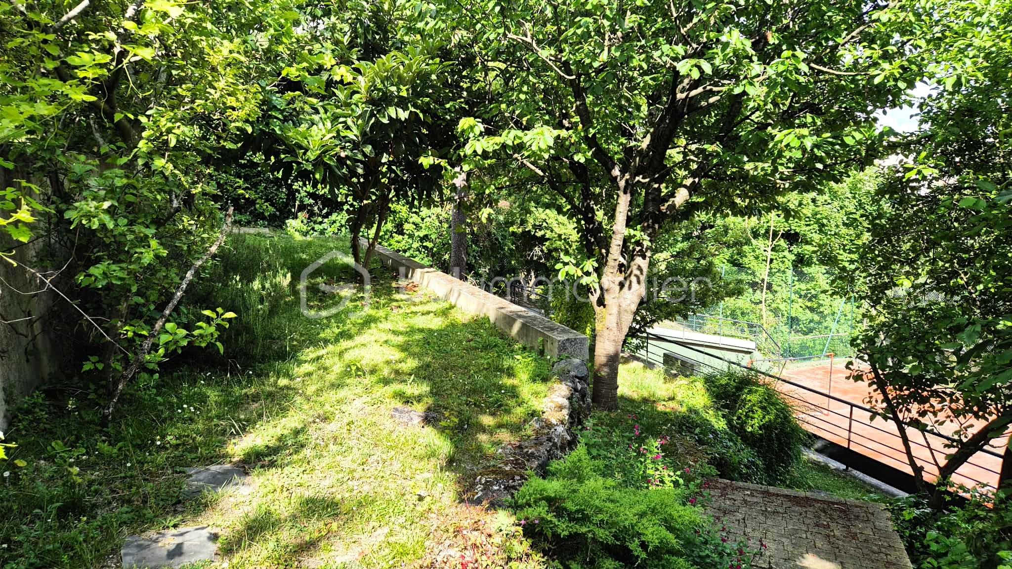 Demeure de 564,97 m² - Jardin.jpeg