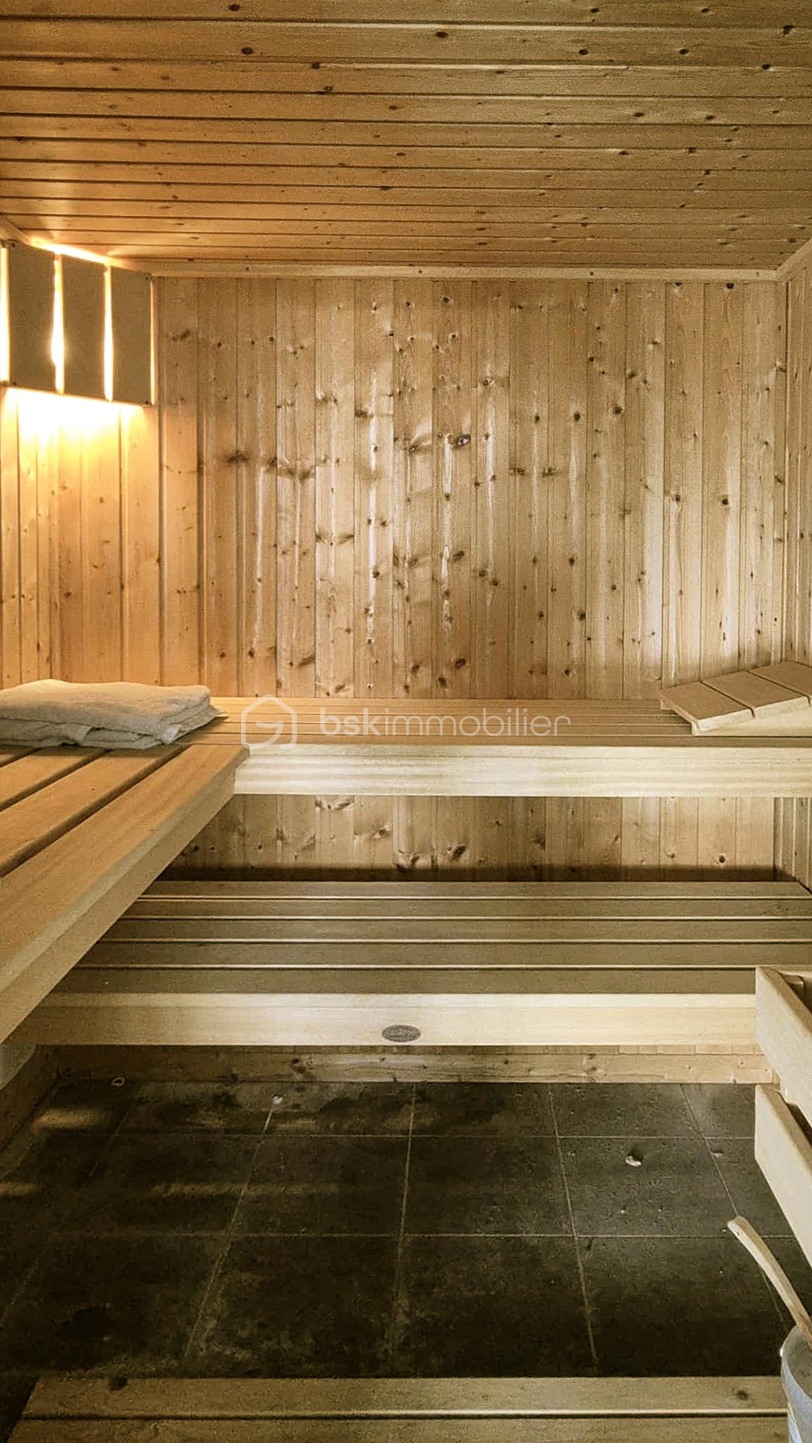 Demeure de 564,97 m² - sauna.jpeg