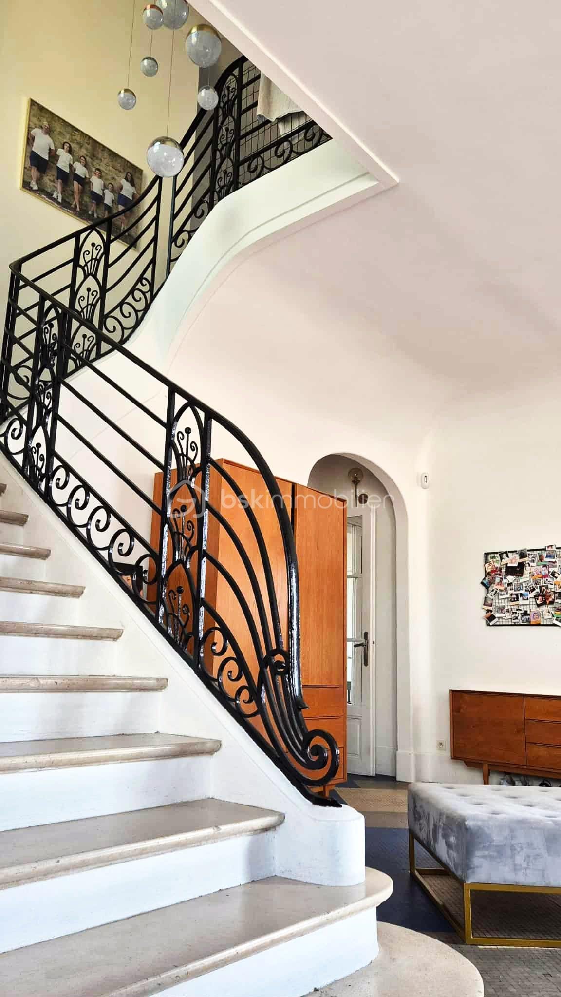 Demeure de 564,97 m² - x escalier.jpeg