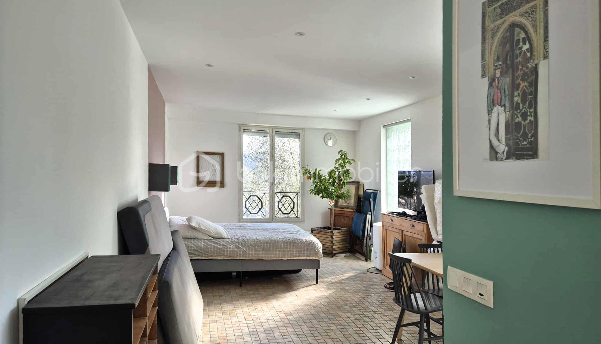 Demeure de 564,97 m² - studio-1.jpeg