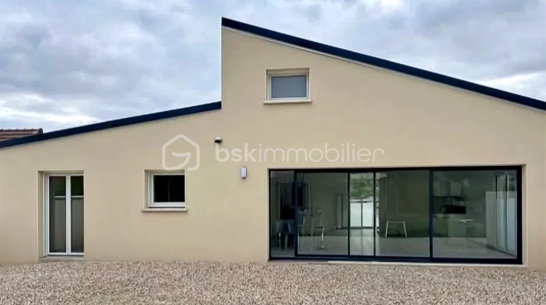 Maison de 216 m² - Screenshot_20251029_162501_Hoqi.jpg