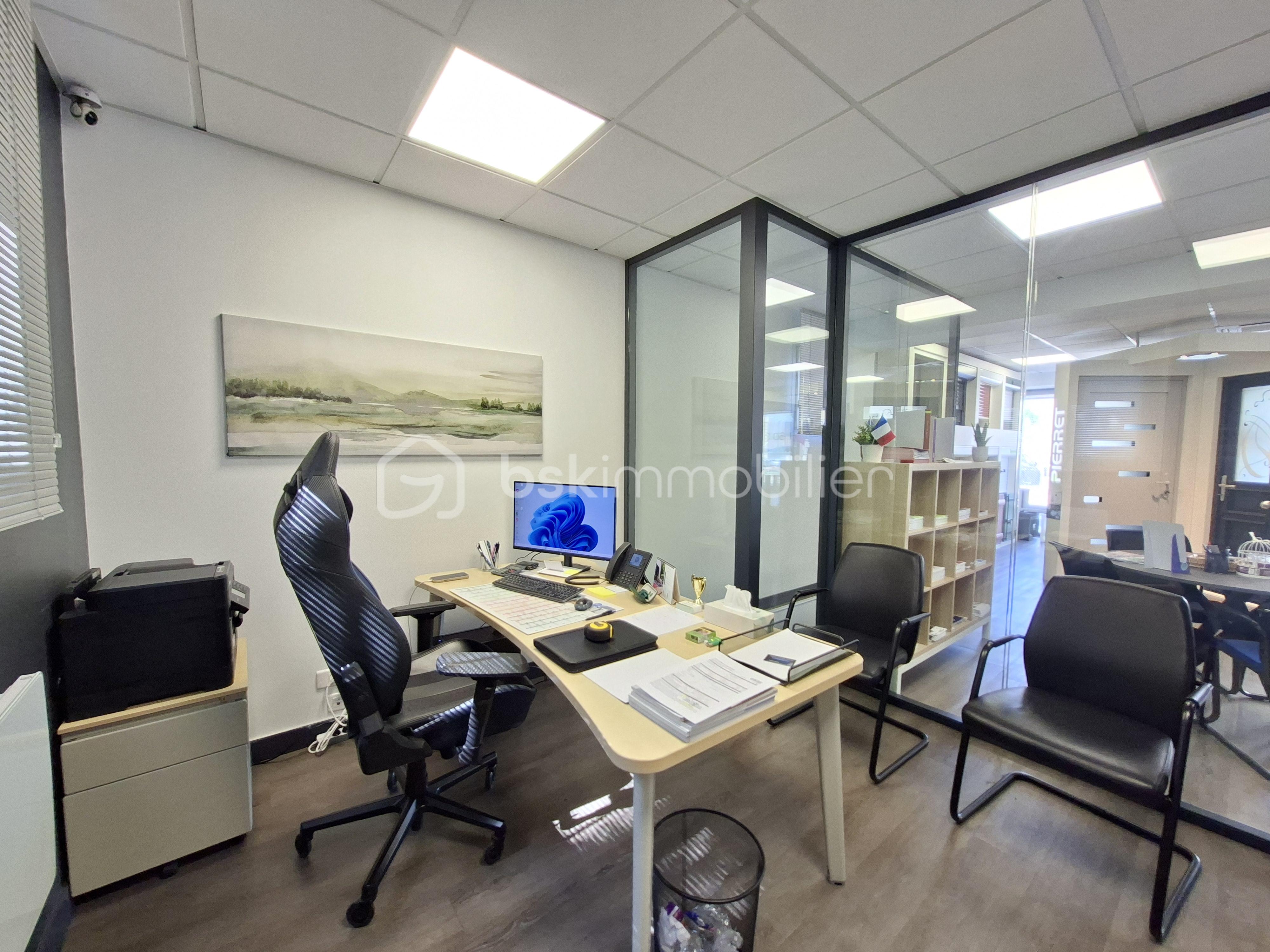 Local d'activités de 78,84 m² - 20250613_163753.jpg