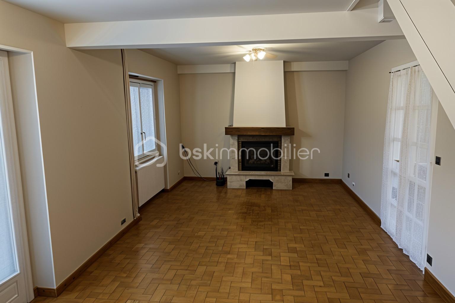 Maison en pierre de 100,84 m² - 4715qj74.jpg