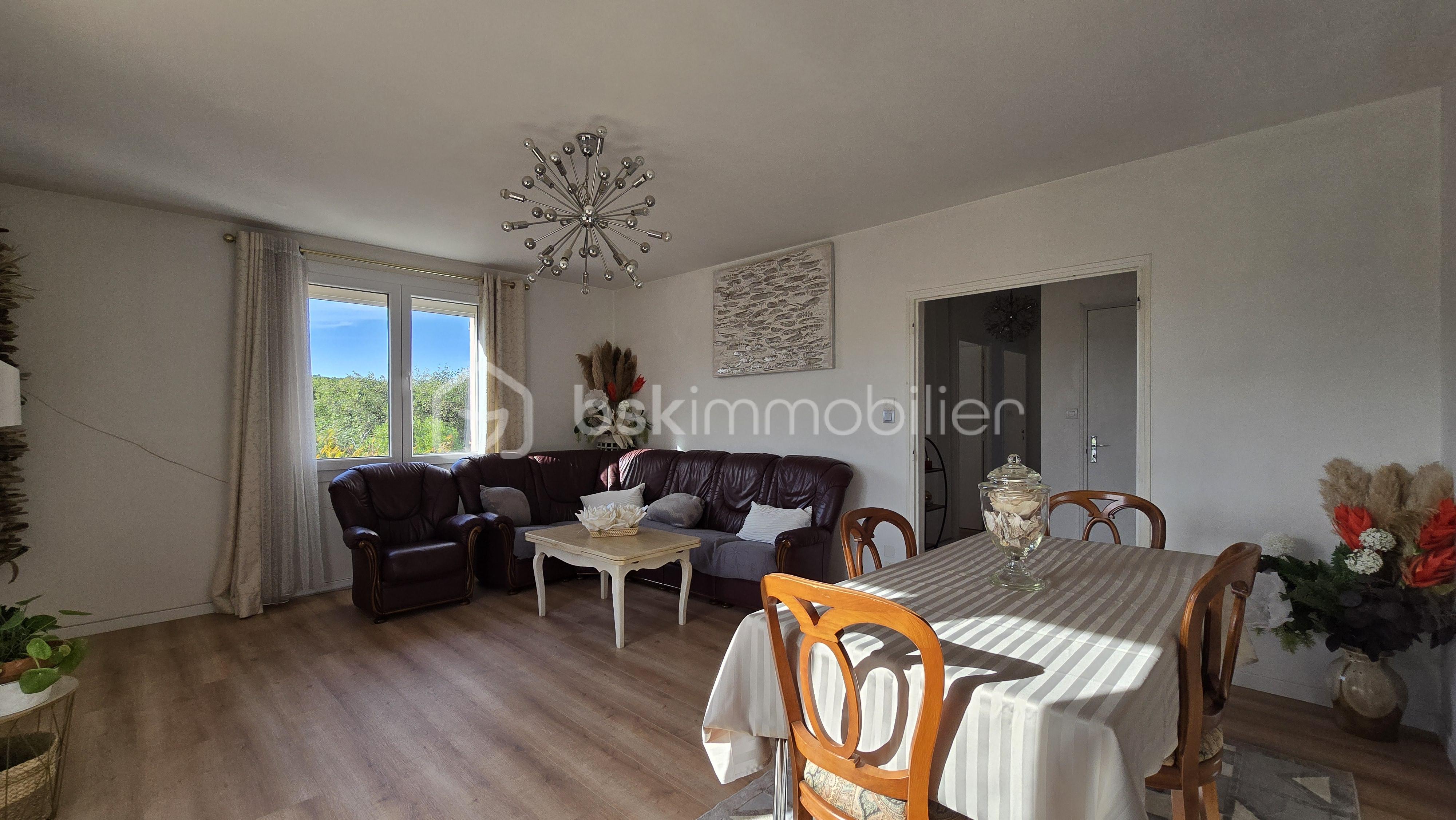 Maison traditionnelle de 171 m² - 20251009_162702.jpg