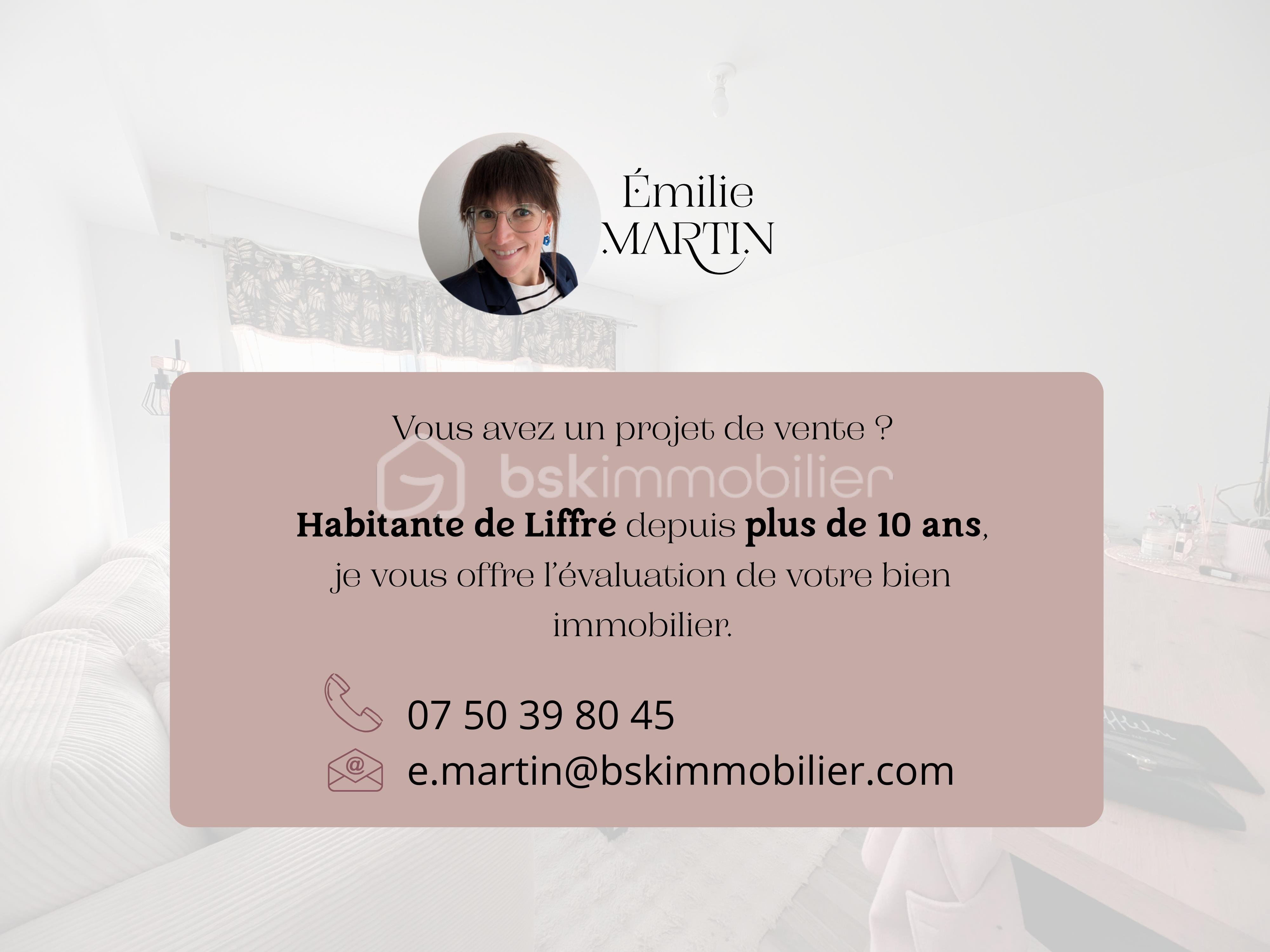 agent immobilier LIFFRE Emilie MARTIN.png