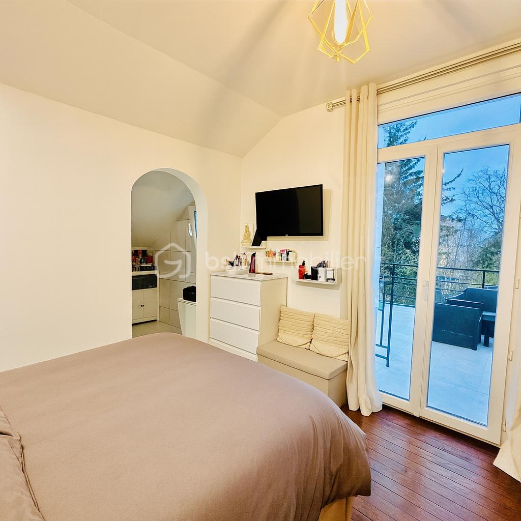 Maison de 100 m² - ChatGPT Image 2 déc. 2025, 10_27_54.png