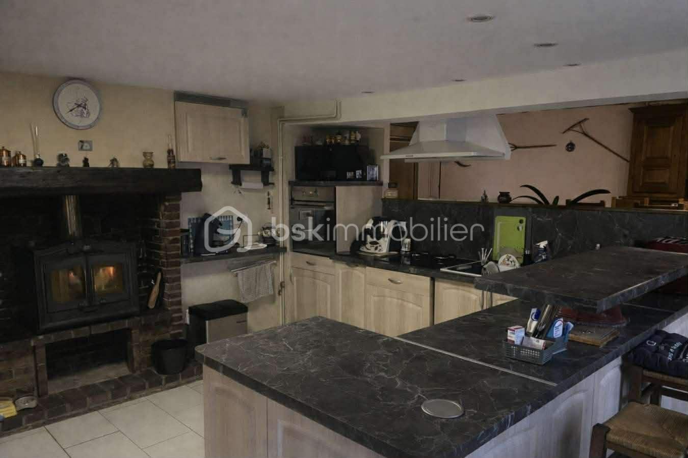 Maison jumelee de 100 m² - d5ec16c1-88e4-4a67-9894-aea172cfe324.jfif