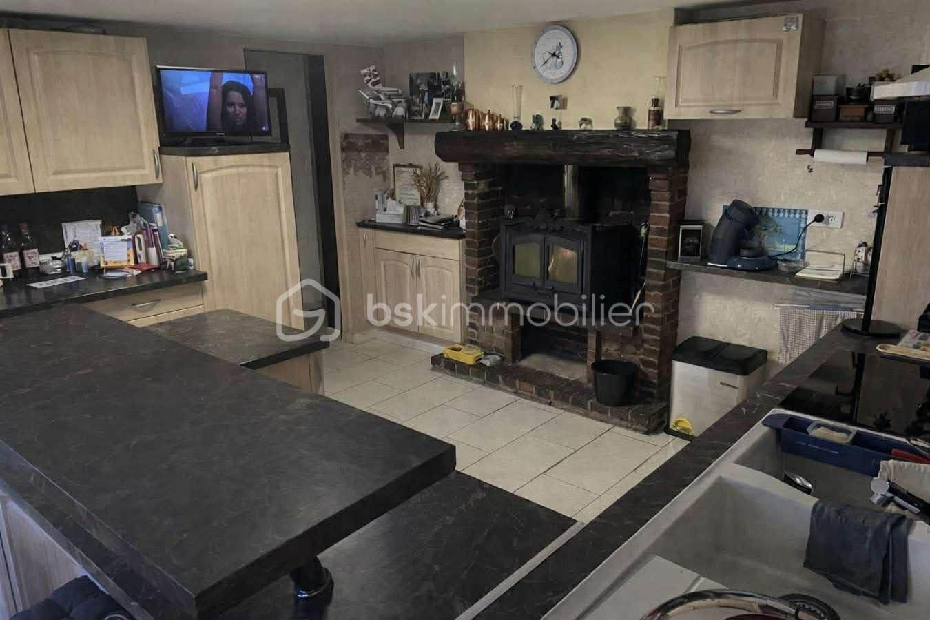 Maison jumelee de 100 m² - b82ae99d-205a-4f08-b7f3-3f09df4478b2.jfif