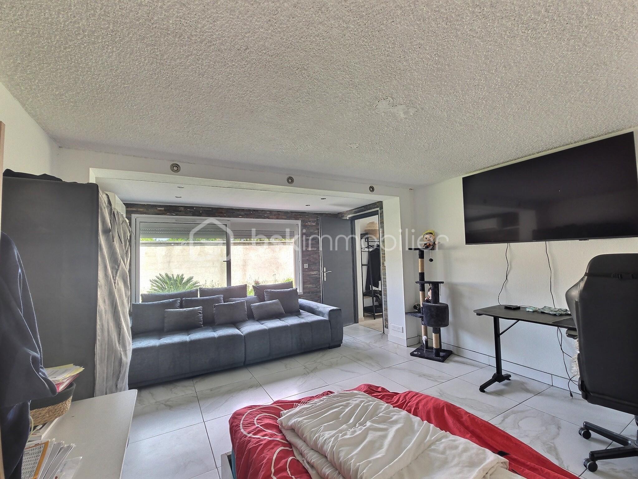 exposio_133885820.jpg