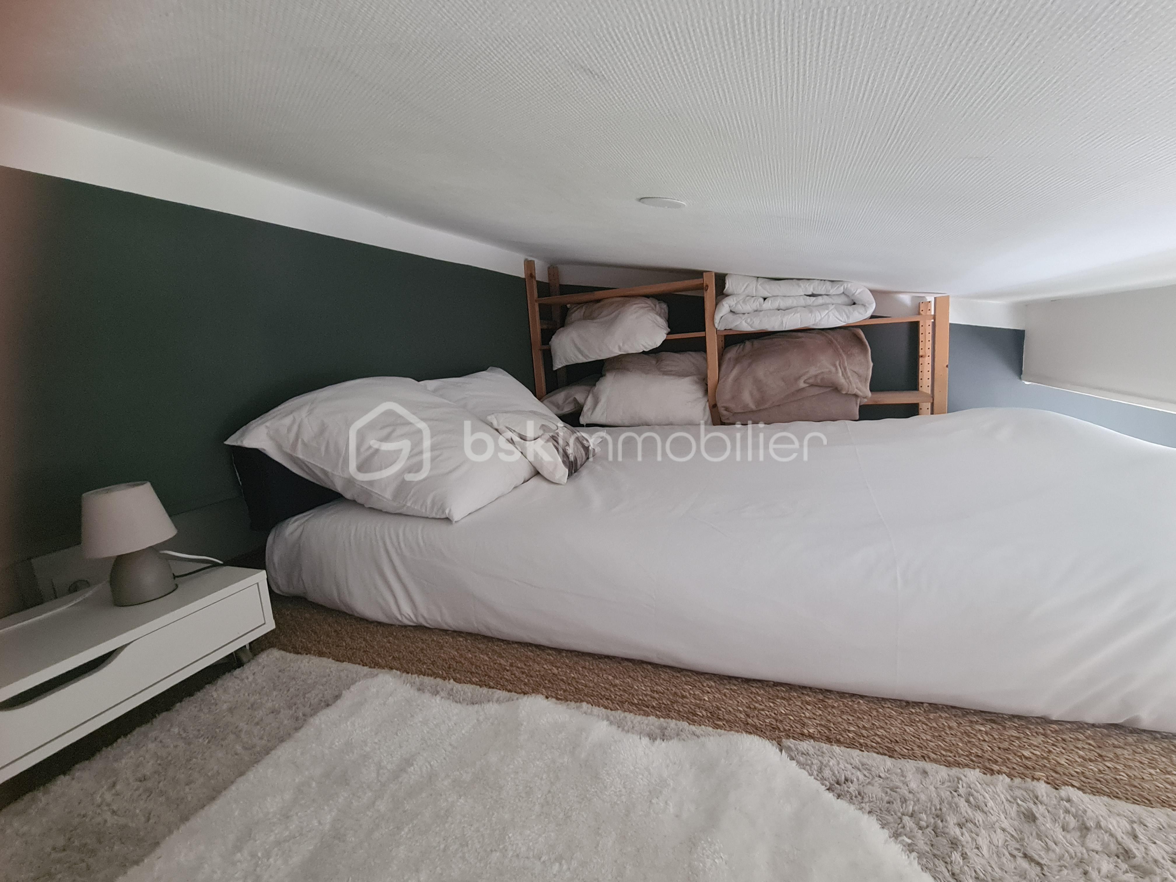 Studette de 15,20 m² - PQUH8155.JPG